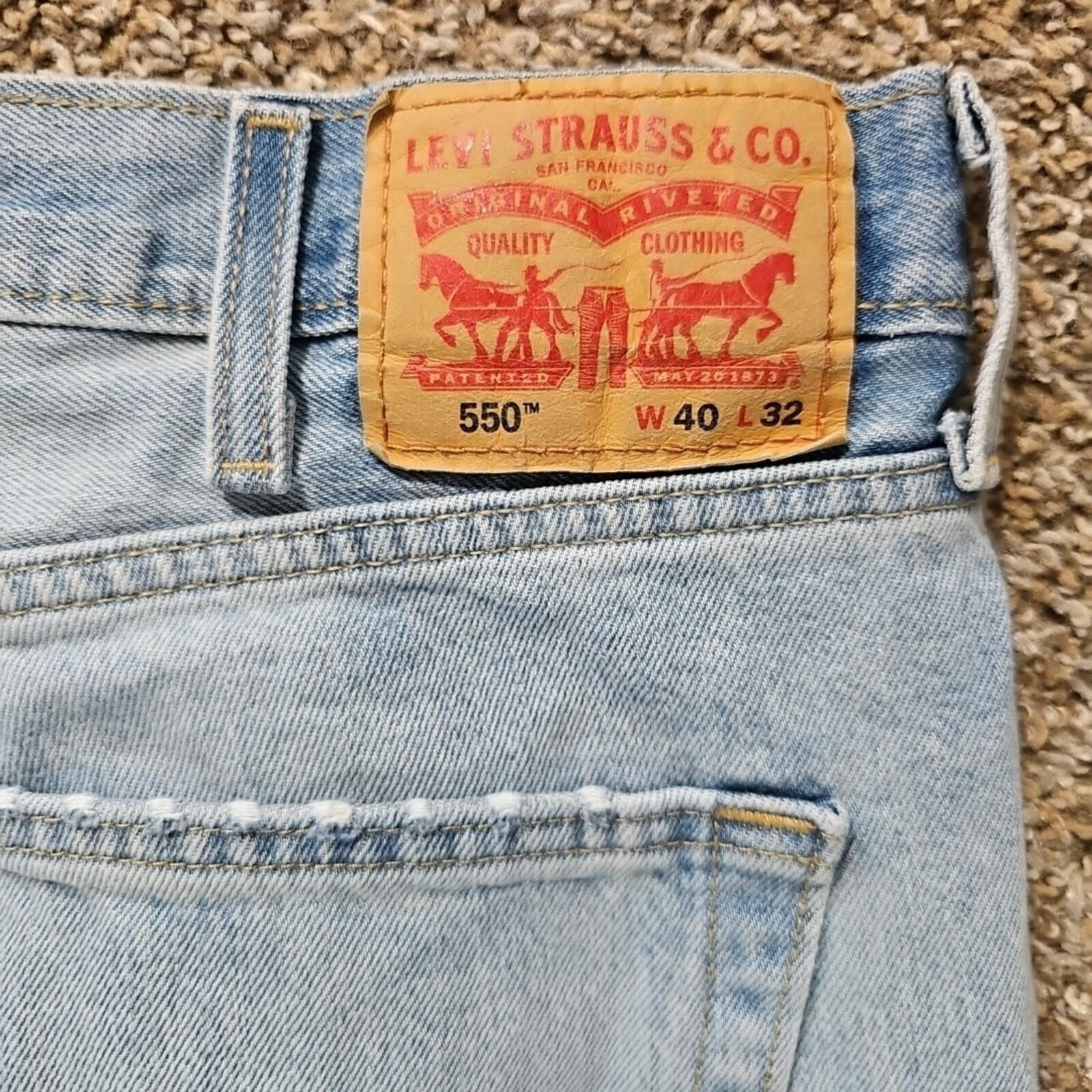 Levi's Levis 550 Jeans Mens 40x32 Blue Denim Straight Leg Lightwash Size US 40 / EU 56 - 7 Thumbnail