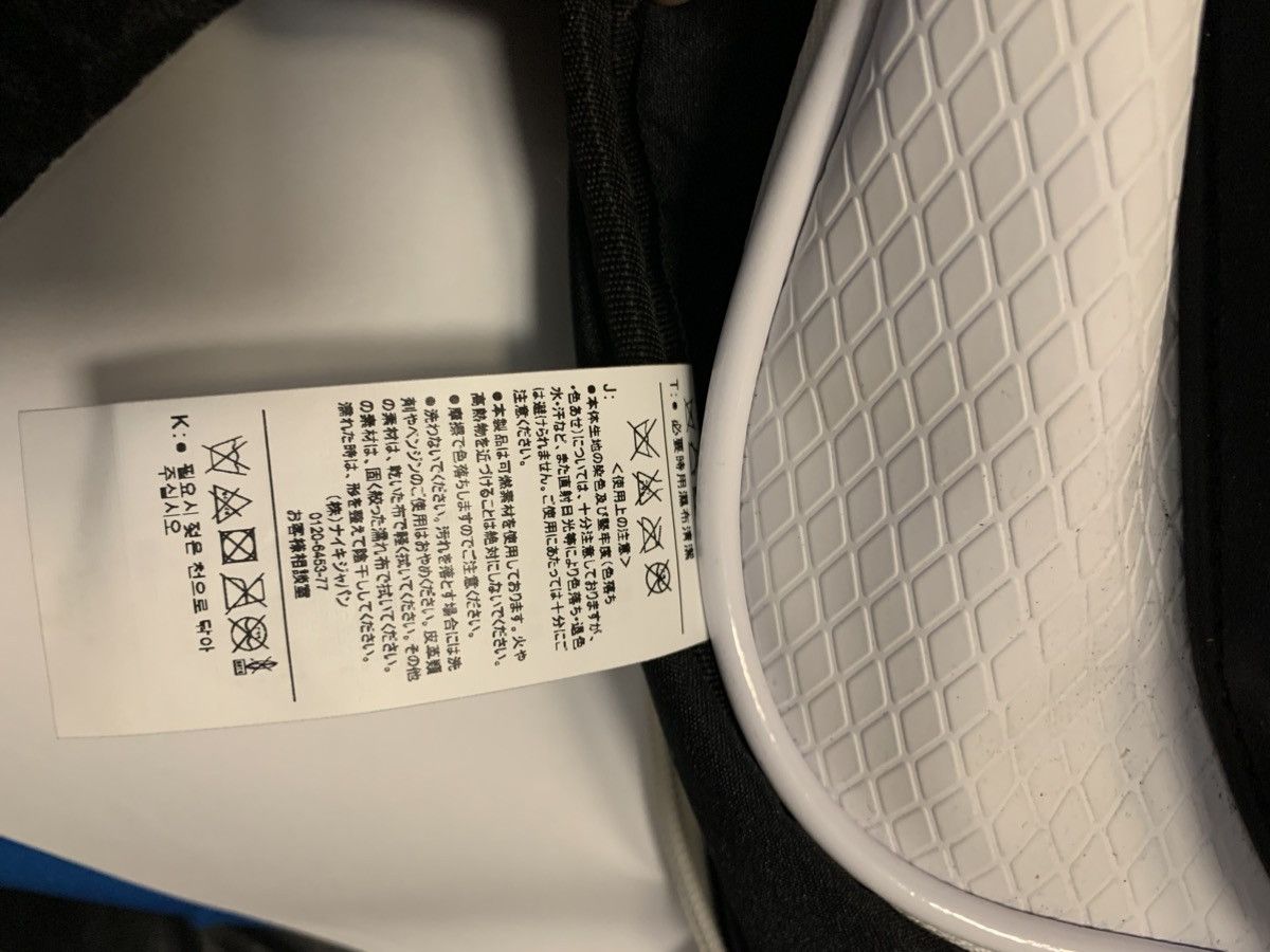 Nike Nike Duffle Bag Max Air Training Gym Sports White Black Over Size ONE SIZE - 13 Thumbnail