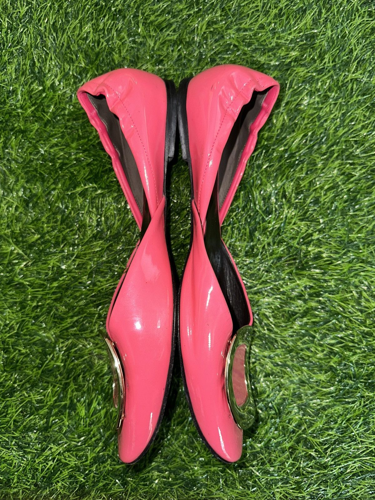 Roger Vivier Roger Vivier Dorsay patent leather ballet flats size 37.5 Size US 7.5 / IT 37.5 - 3 Thumbnail