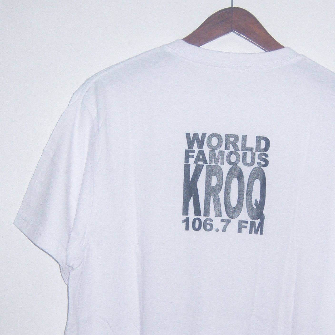 Band Tees Y2k Tripping Daisy Kroq 106.7 FM Band Tees Size US L / EU 52-54 / 3 - 12 Thumbnail
