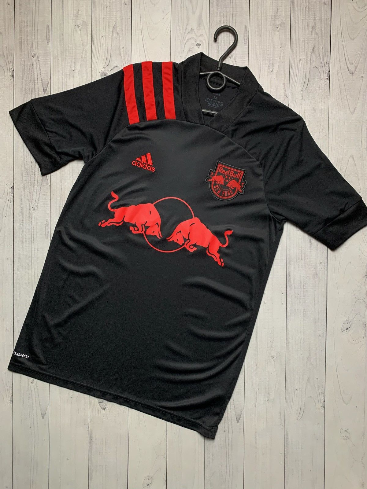 Adidas × Vintage Vintage adidas Red Bull soccer jersey size M black Size US M / EU 48-50 / 2 - 1 Thumbnail