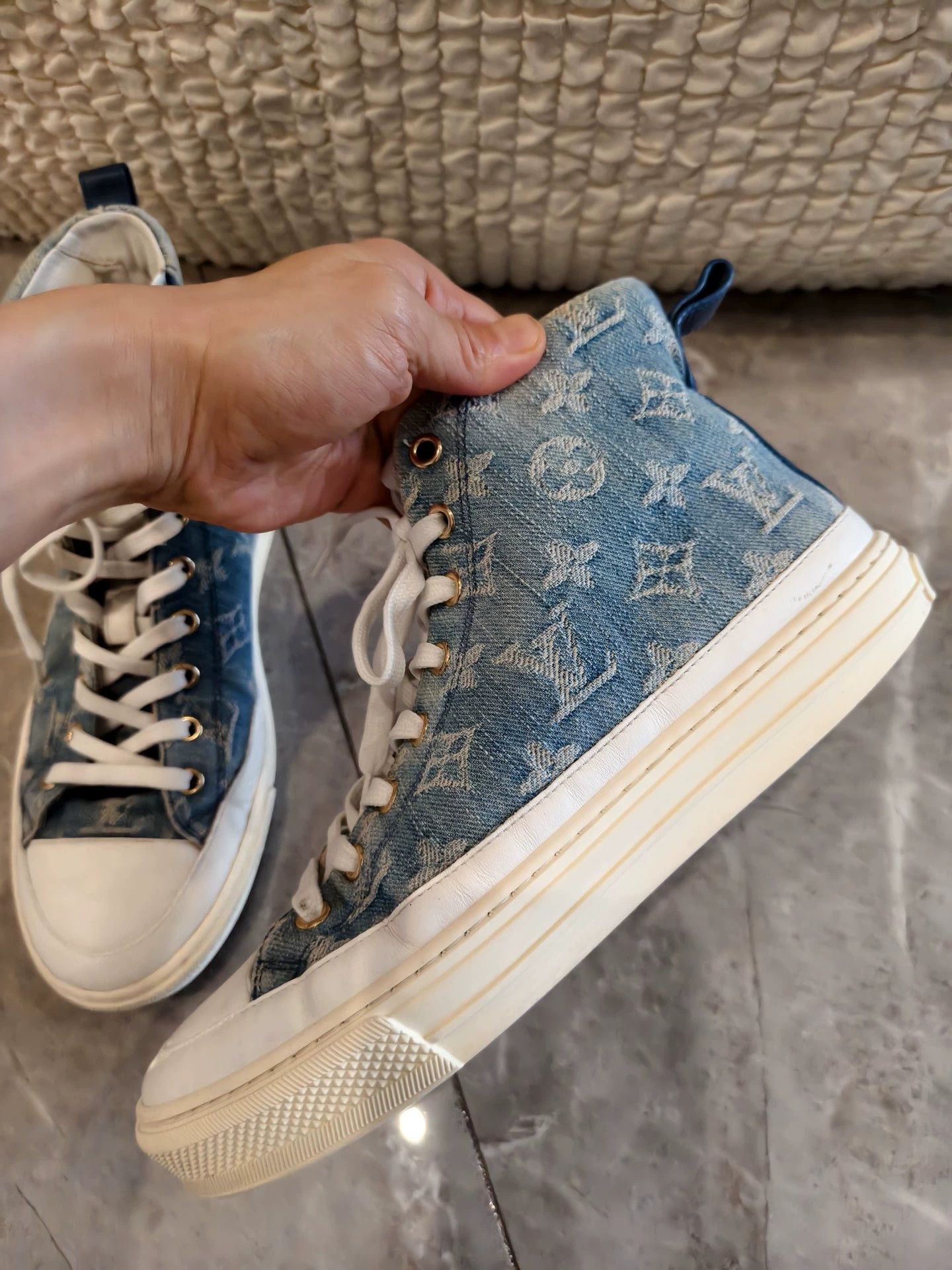 Louis Vuitton LV Denim High-Top Sneakers Size 37 (Fits 37.5) Pre-owned Size US 7 / IT 37 - 3 Thumbnail