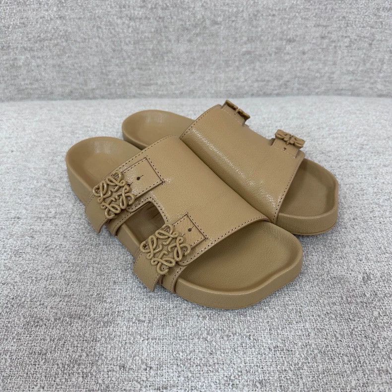 LOEWE Kachiche badge logo slippers