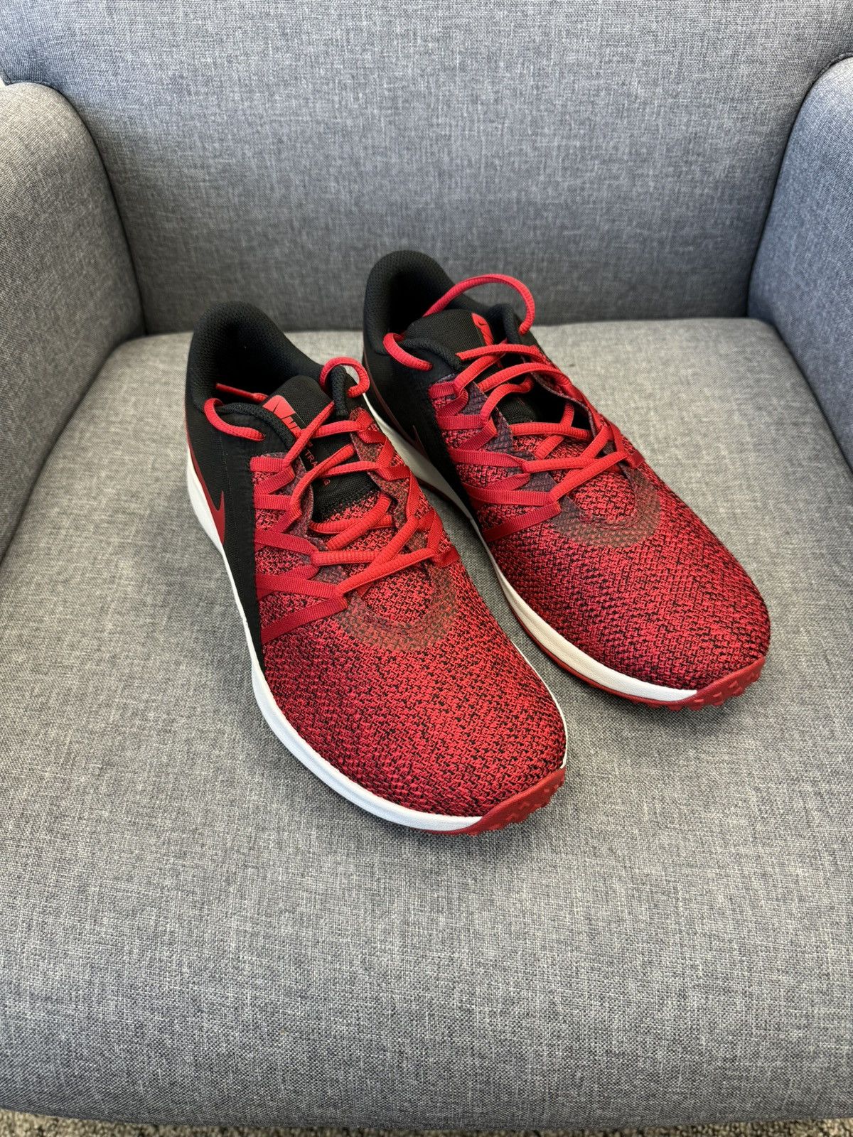 image of Nike Varsity Complete Trainer Shoes in Red, Men's (Size 9.5)
