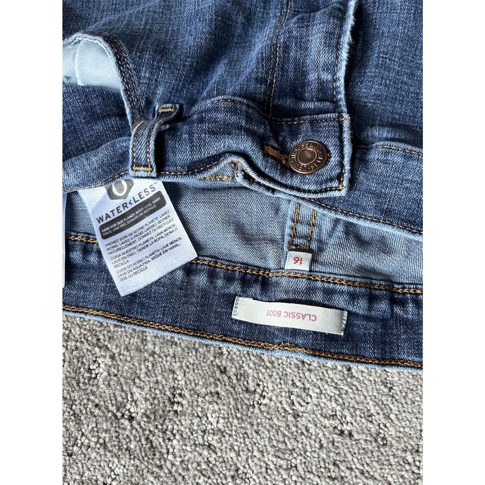 Levi's Levi's Classic Bootcut Jeans Women's Size 16 Blue Medium Wash 33x30 Size 38" / US 16 / IT 52 - 6 Thumbnail