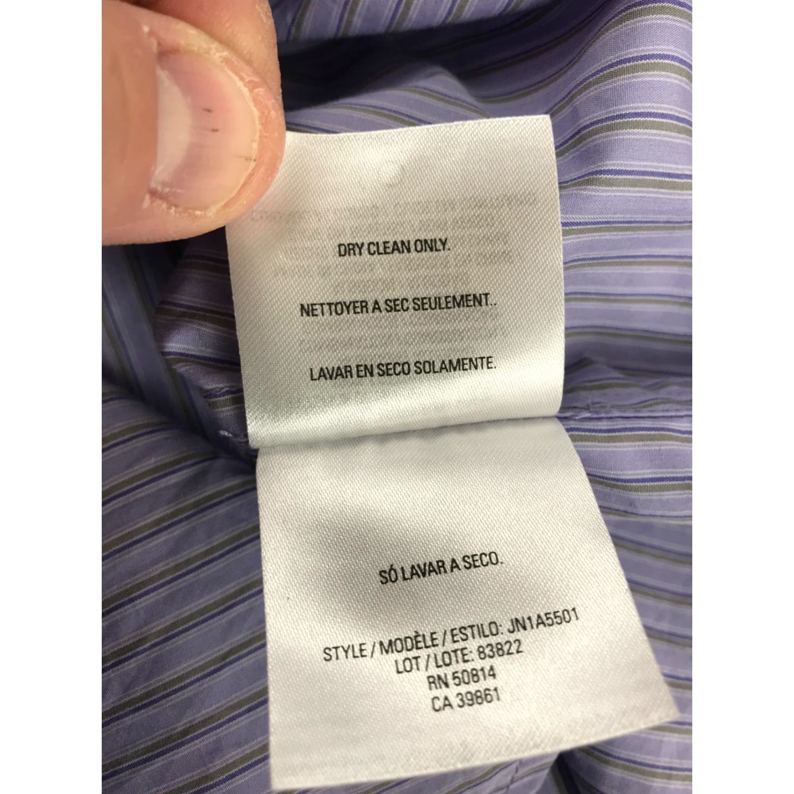 Elie Tahari Elie Tahari Men's Size Small Gray Striped Button-Up Long Sleeve Shirt User: Elie Tahari Men's Size Small Gray Striped Button-Up Long Sleeve Shirt Size US S / EU 44-46 / 1 - 7 Thumbnail
