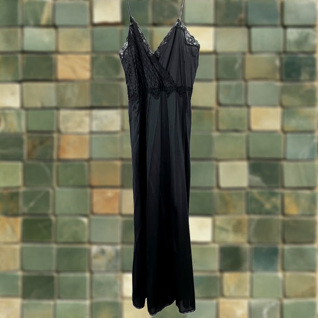 Vintage VINTAGE Jenelle of California Black Long Lace Nightgown Nylon Tricot Nightgown Lace 1970s Womens Size ONE SIZE - 1 Thumbnail