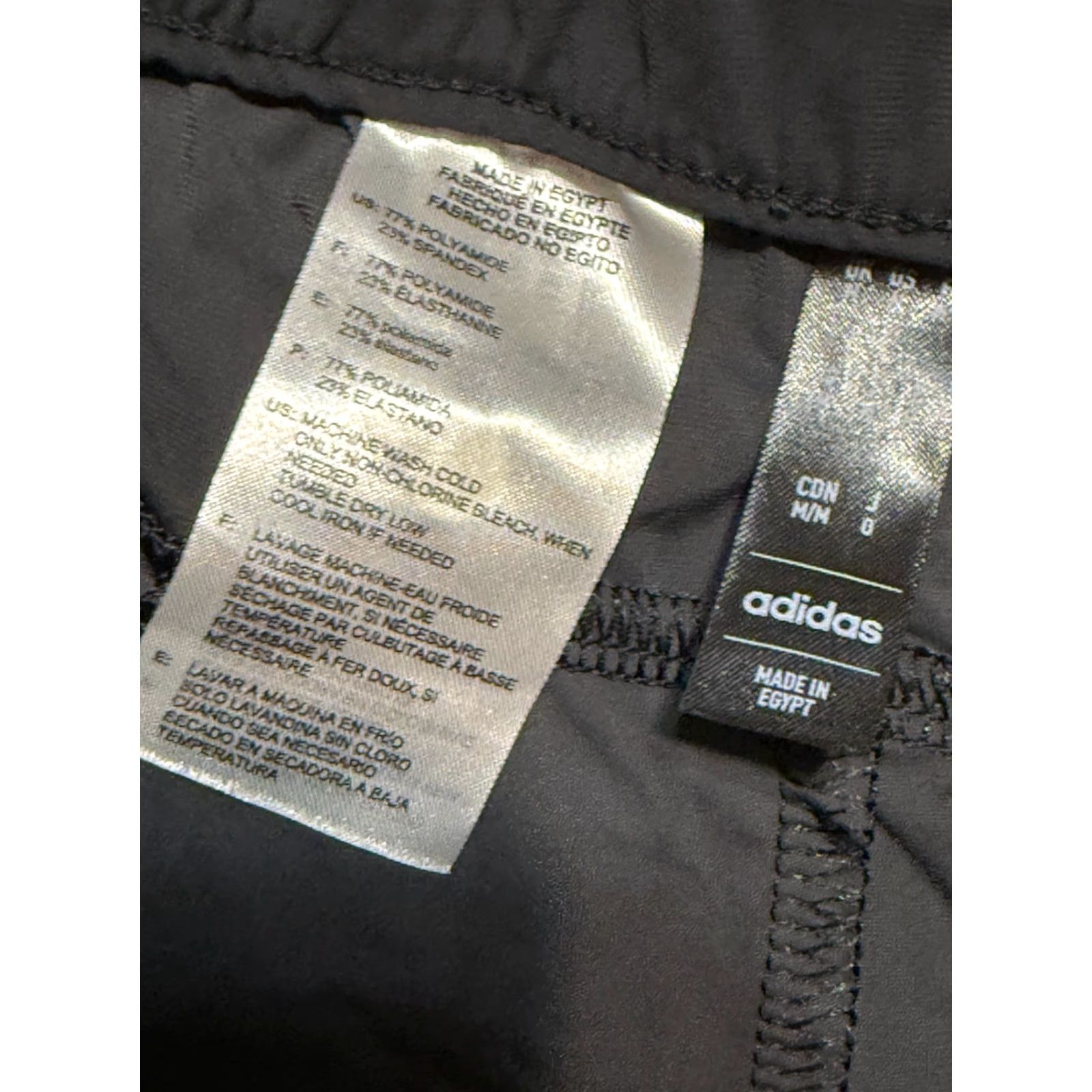Adidas VINTAGE? No. (Oops) Size 32" / US 10 / IT 46 - 4 Thumbnail
