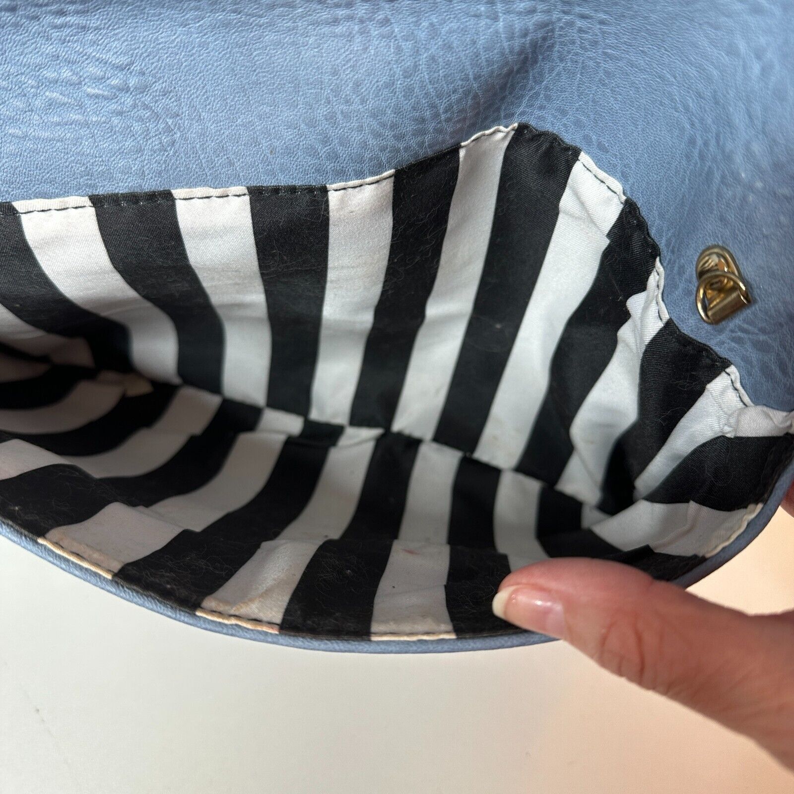 Other Urban Expressions Stella Blue Pebble Stripe Interior Clutch Size ONE SIZE - 12 Thumbnail