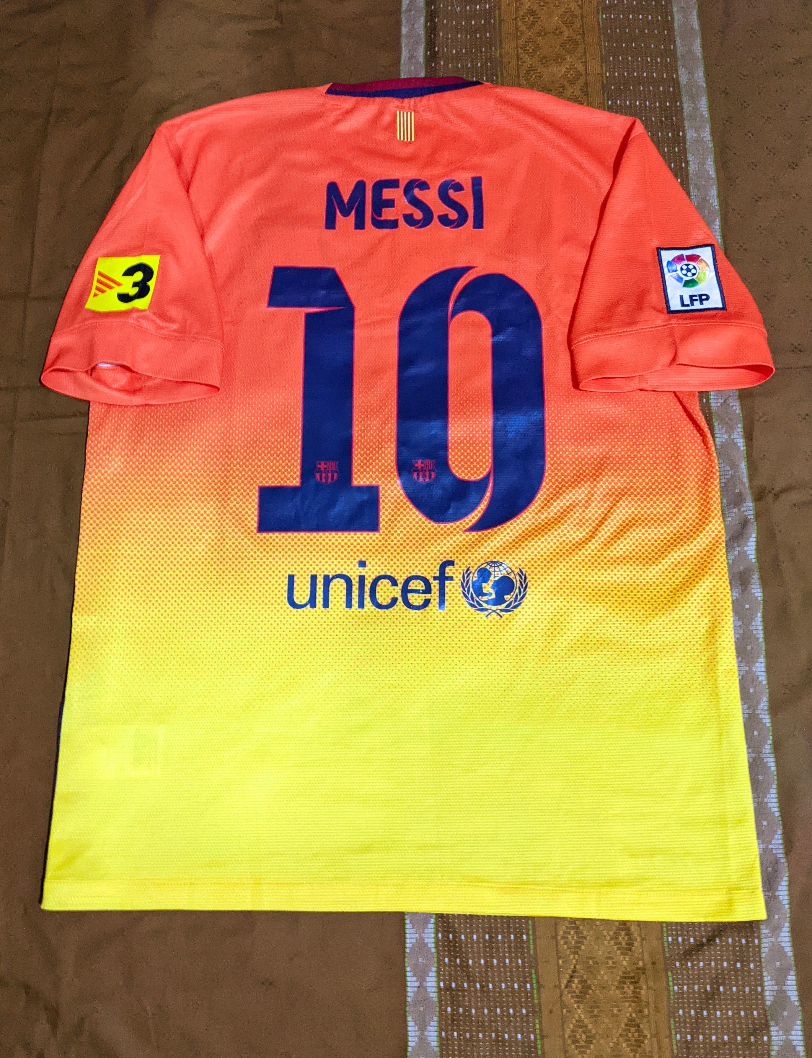 Nike Barcelona 2012-13 Lionel Messi away jersey football shirt Size US M / EU 48-50 / 2 - 2 Thumbnail