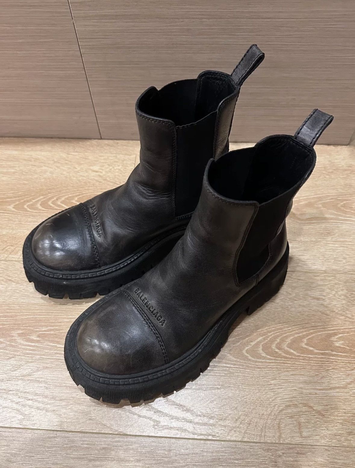 Balenciaga Balenciaga tractor boots Size US 6 / EU 39 - 1 Thumbnail