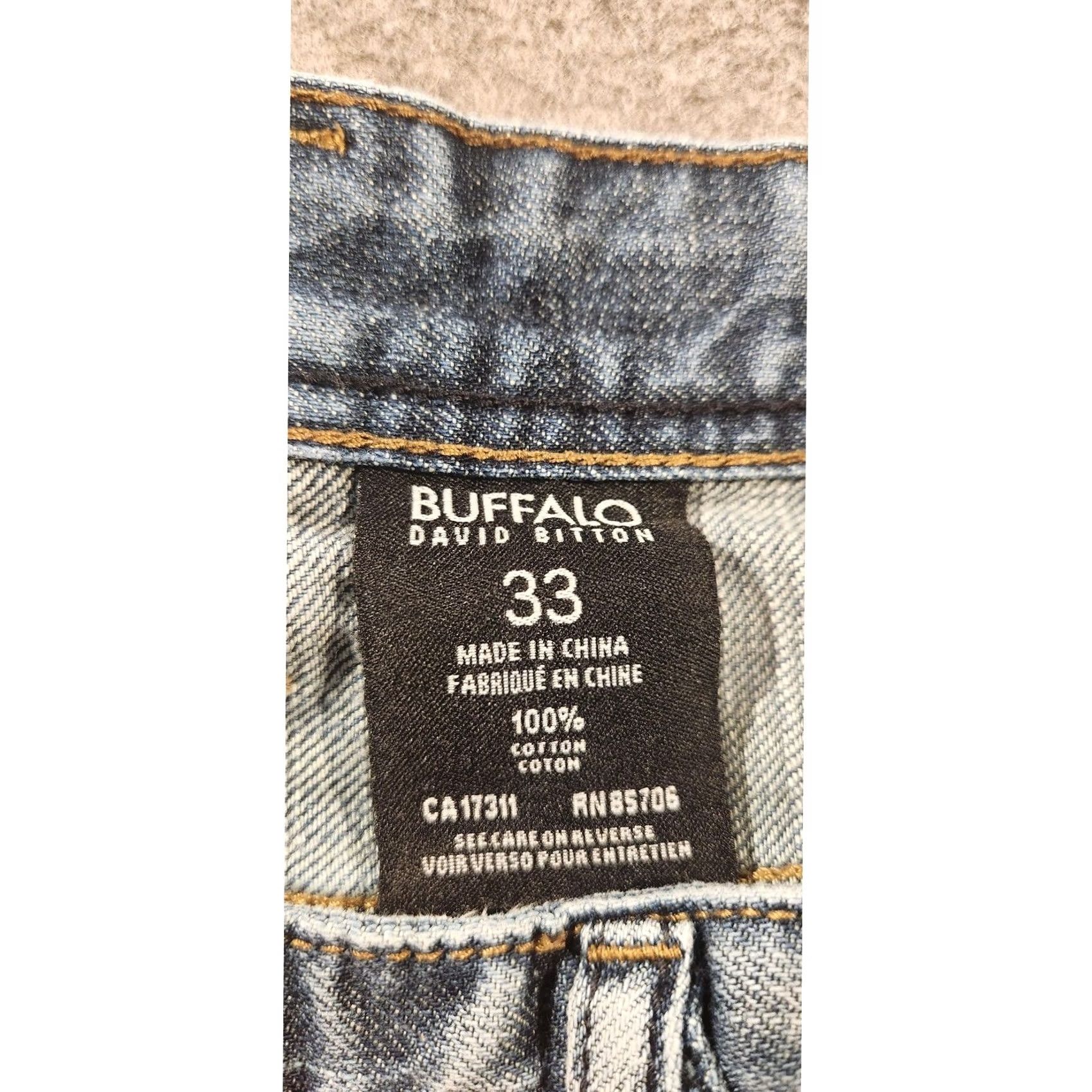 Buffalo David Bitton VINTAGE Buffalo David Bitton Jeans Mens 33x30 Distressed Denim Straight Casual Relaxed Fit Blue 33 in Inseam Pockets Cotton Zip Fly Boys? Size US 33 - 2 Thumbnail