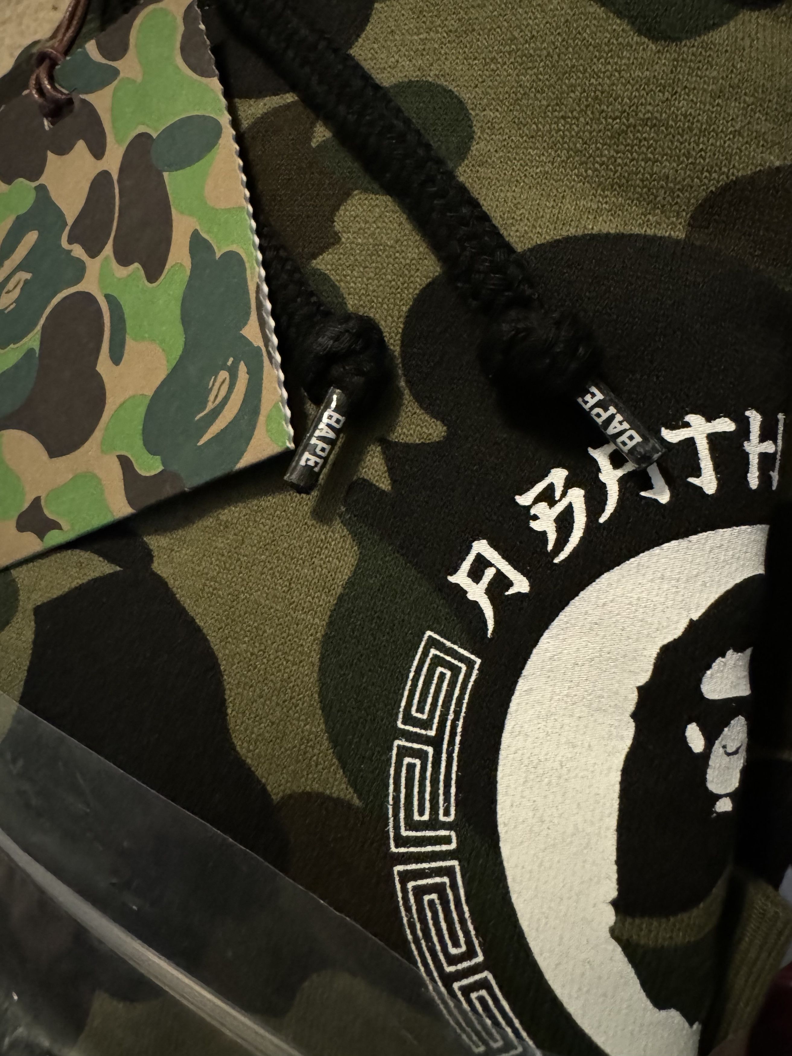 Bape 1st Camo Kanji Pullover Hoodie Size US XL / EU 56 / 4 - 7 Thumbnail