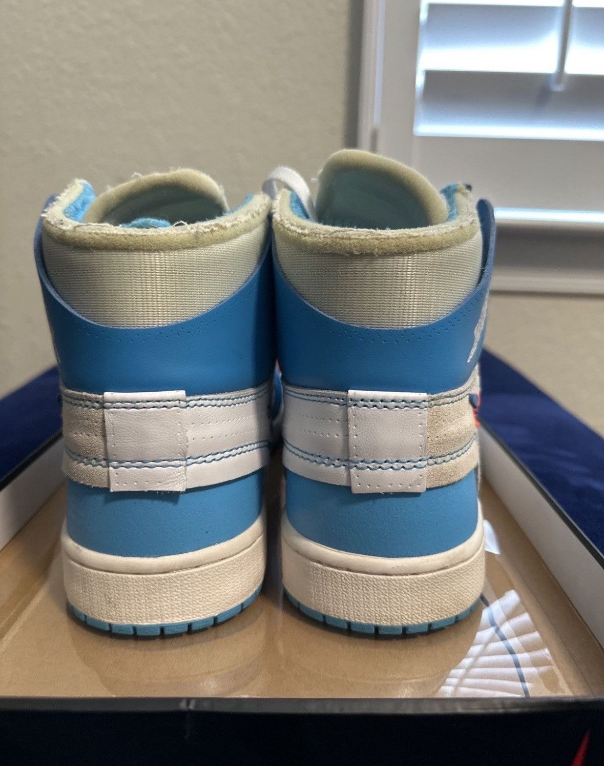 Jordan Brand × Off-White Jordan 1 x Offwhite UNC Colorway Size US 9.5 / EU 42-43 - 4 Thumbnail