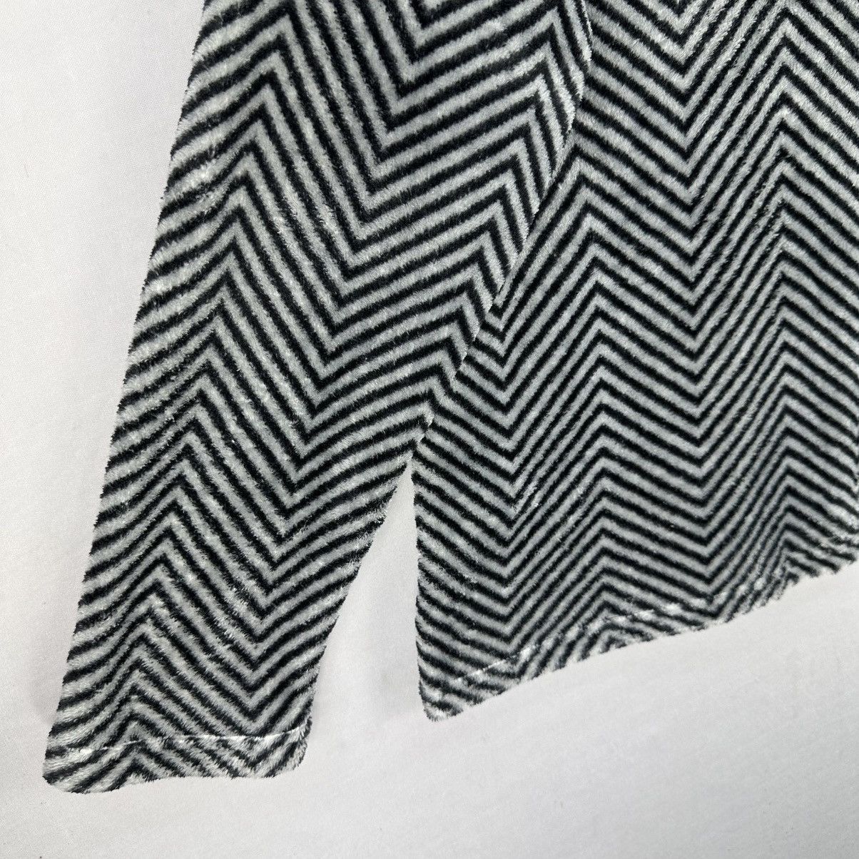 Japanese Brand Vintage A.V.V Homme Pullover Herringbone Fleece Turtle Neck Size US M / EU 48-50 / 2 - 6 Thumbnail