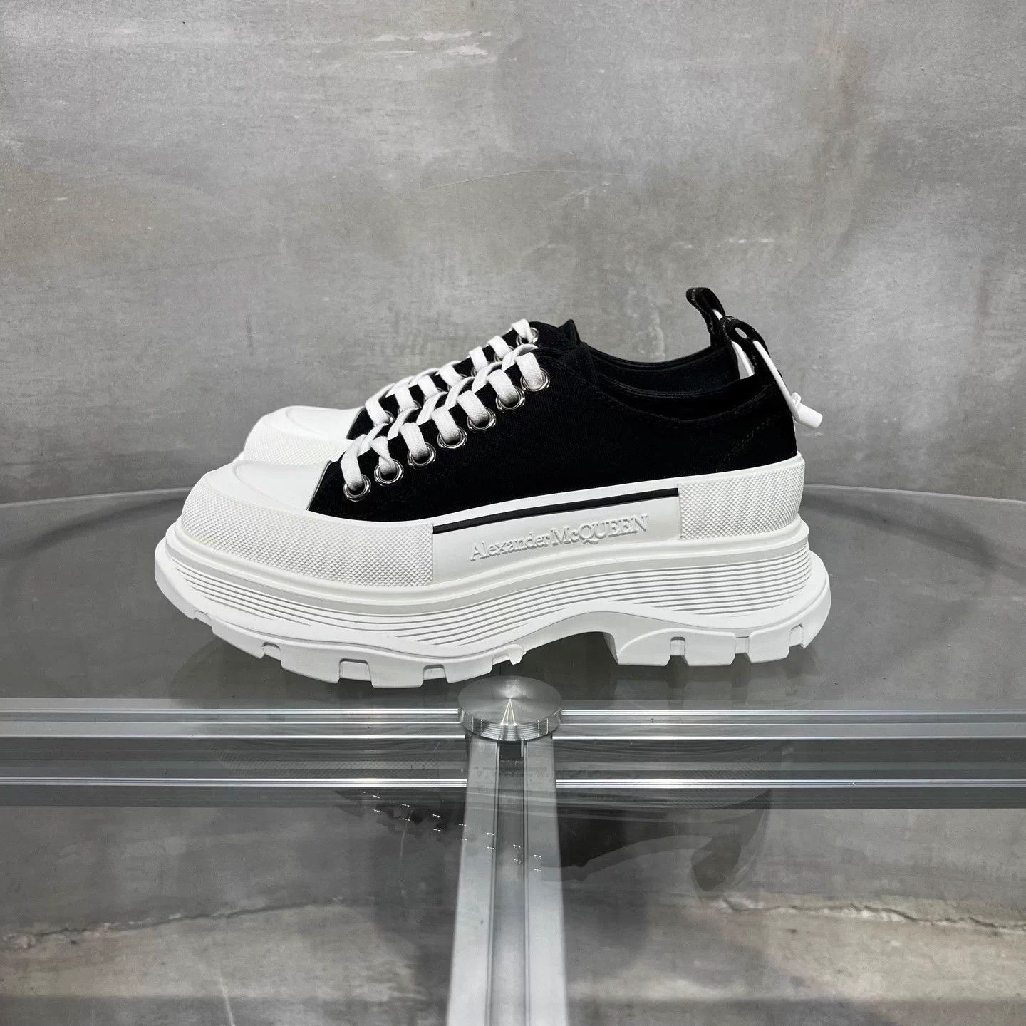 Alexander McQueen Alexander McQueen black & white new tried on boots 36.5 Size US 6.5 / IT 36.5 - 3 Thumbnail
