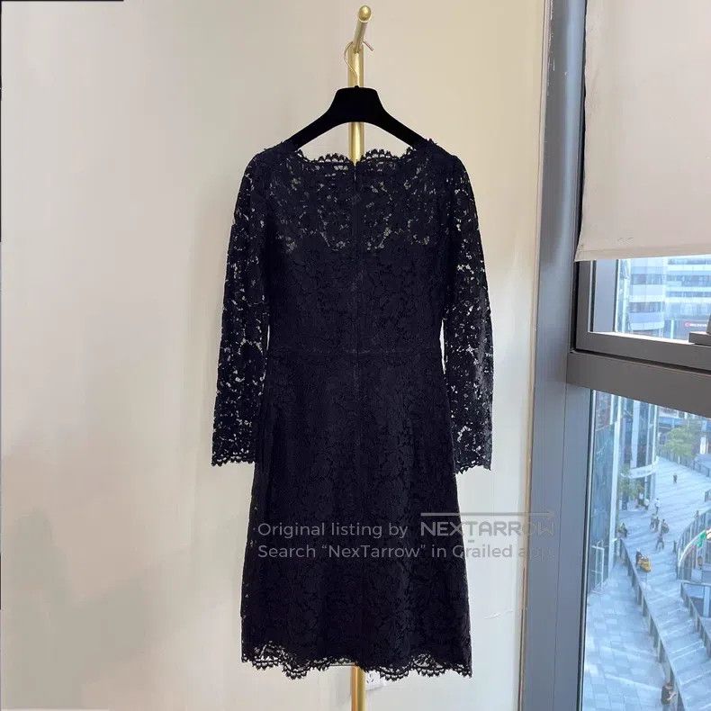 Valentino Valentino Lace dress Size S / US 4 / IT 40 - 2 Thumbnail