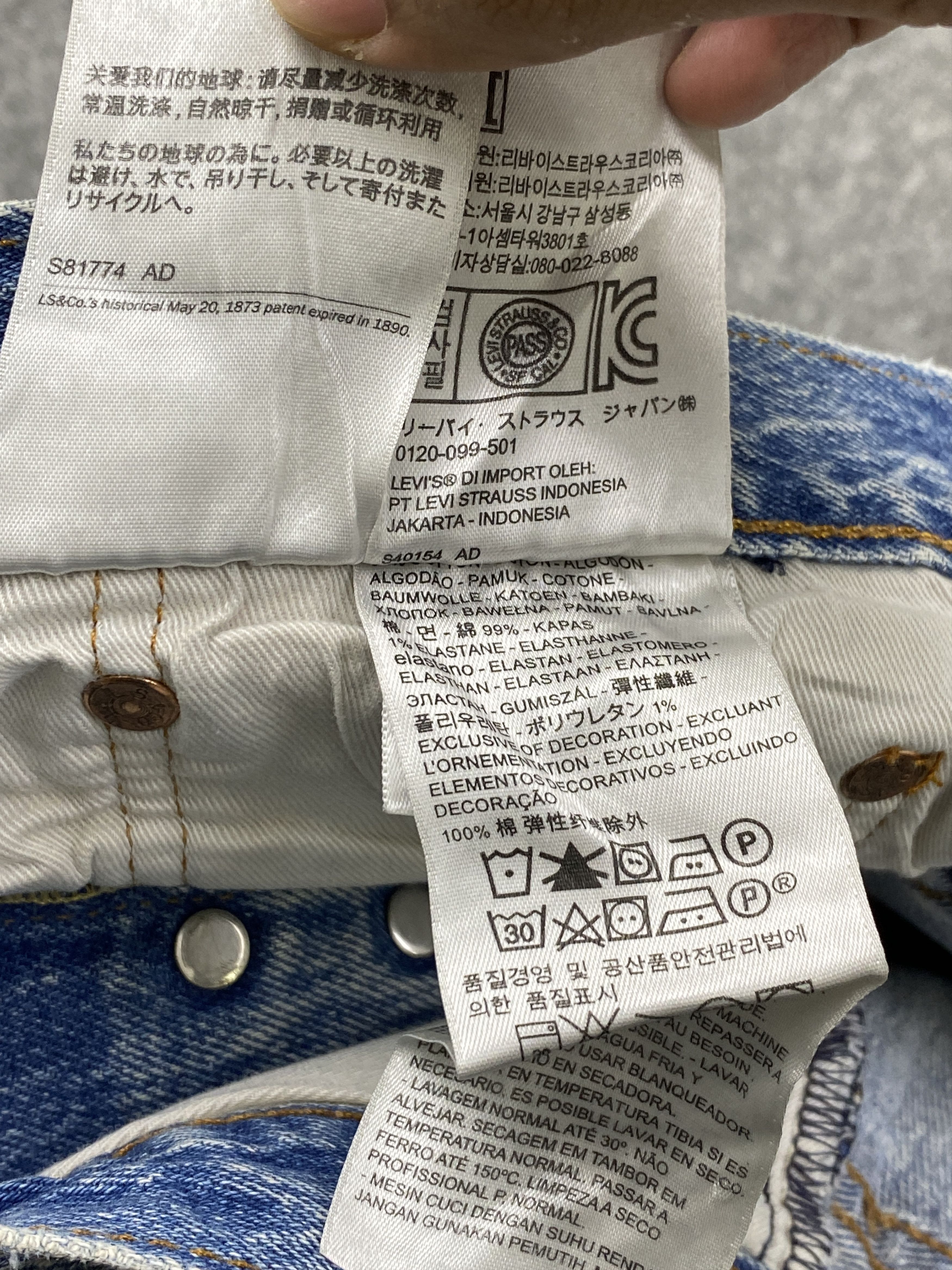 Levi's Vintage Levis 501 Lightwash Blue Jeans DP2833 Size US 34 / EU 50 - 14 Thumbnail