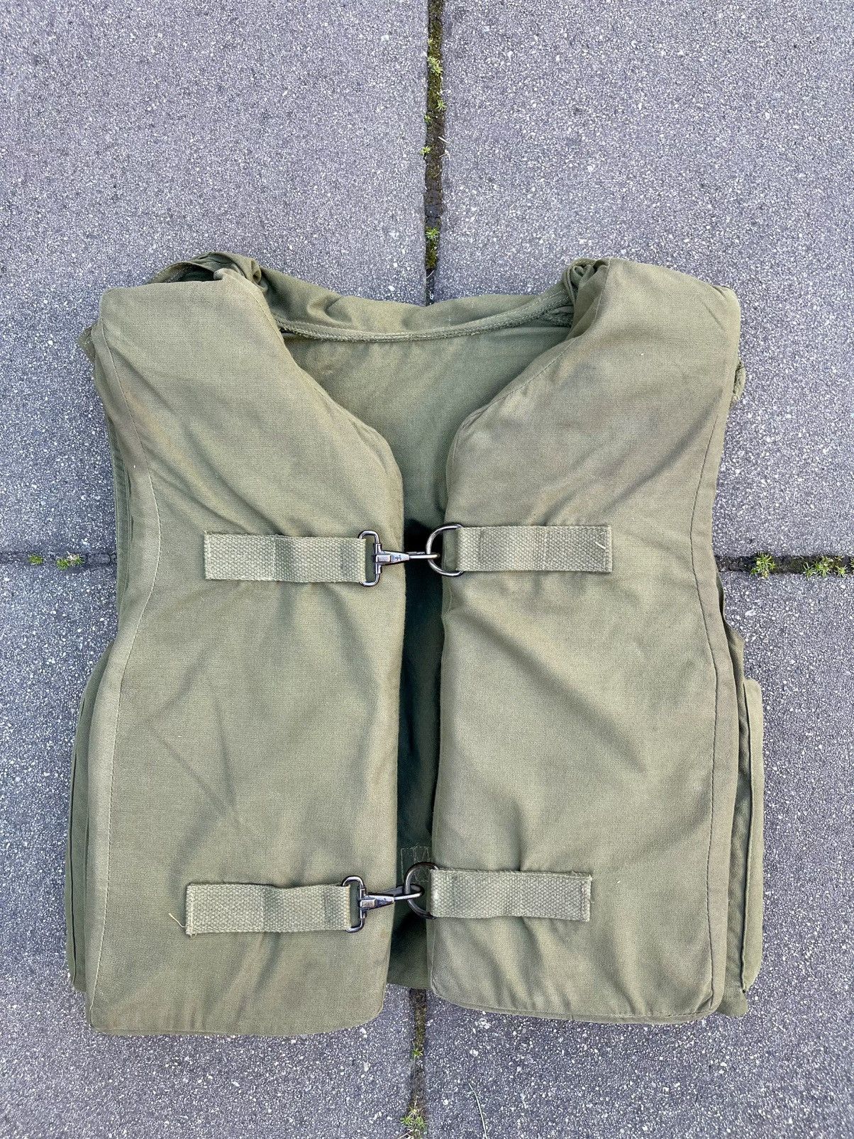 Vintage Military surplus life preserver vest ccp harness inspo poell Size US L / EU 52-54 / 3 - 1 Thumbnail