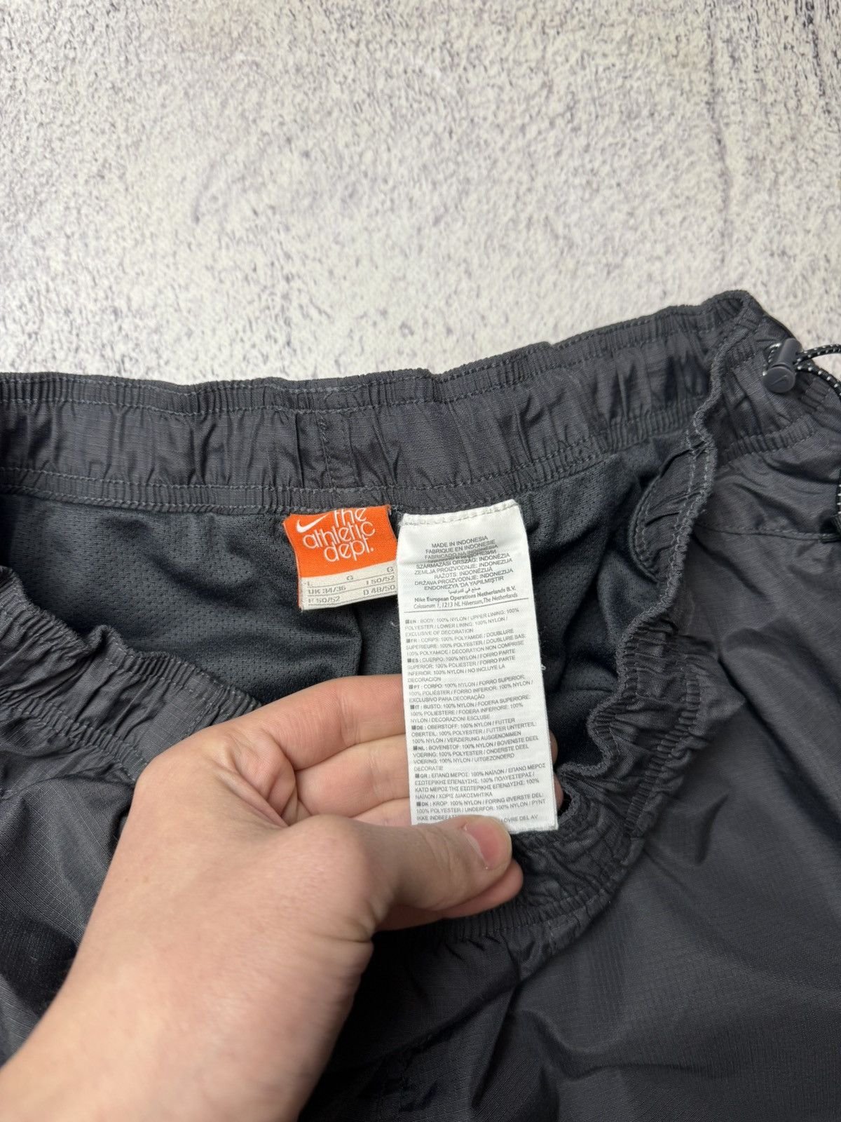 Nike Vintage Nike Air Max Drill Pants Japanese Y2K Gorpcore Size US 34 / EU 50 - 13 Thumbnail