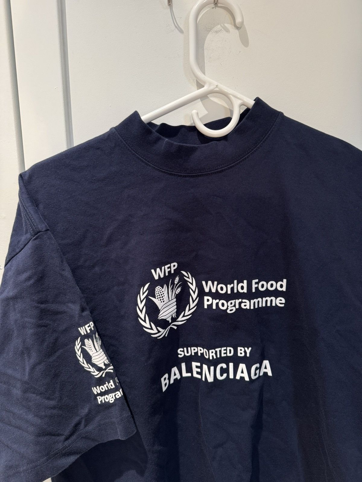 Balenciaga Balenciaga world food programme Size US XXS / EU 40 - 2 Thumbnail