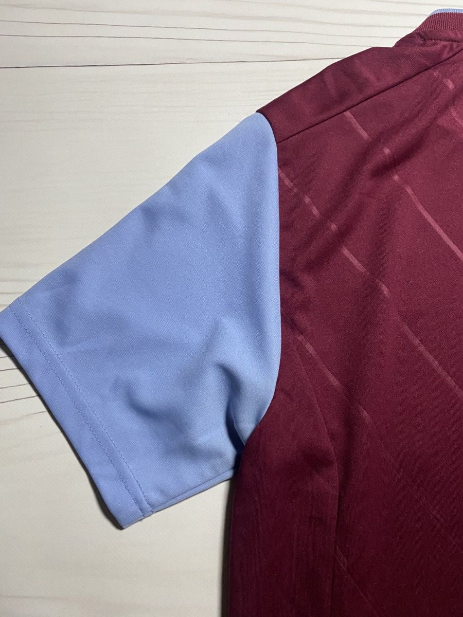 Castore Castore Aston Villa 2022/23 home soccer football y2k jersey Size US S / EU 44-46 / 1 - 16 Thumbnail