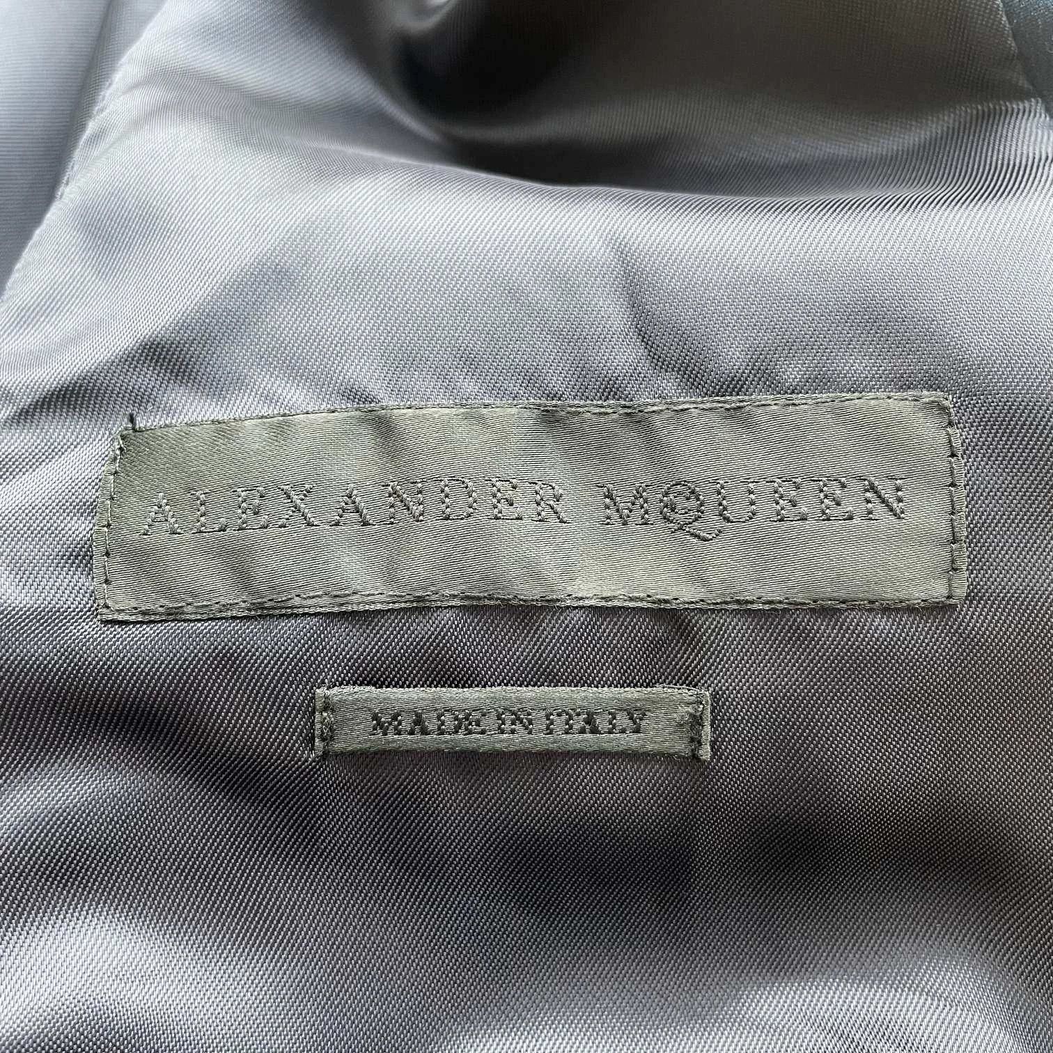 Alexander McQueen Alexander McQueen new b&b embroidered baseball jacket 44 Size US S / EU 44-46 / 1 - 5 Thumbnail