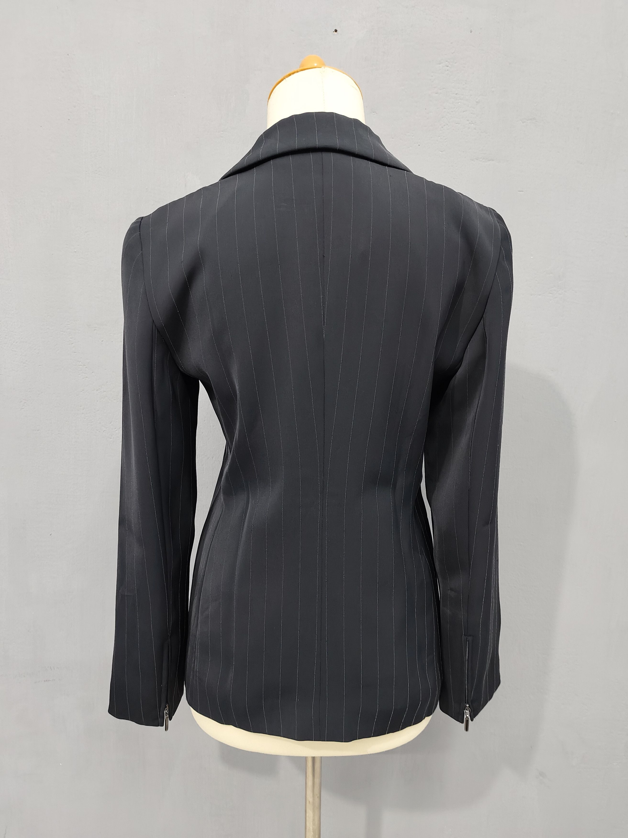 Emporio Armani 00s E.A- Archive Asymmetrical Pinstripe Sculpted Tailoring Size M / US 6-8 / IT 42-44 - 4 Thumbnail