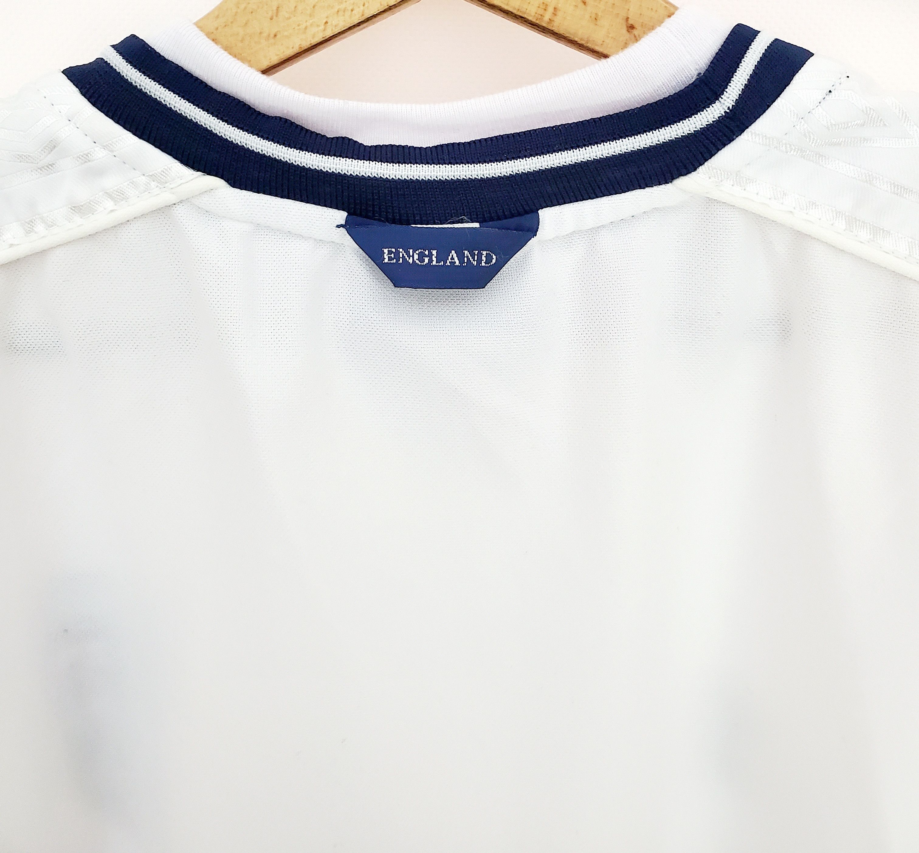 Vintage ENGLAND NATIONAL TEAM 1999/2001 HOME jersey L Size US M / EU 48-50 / 2 - 7 Thumbnail