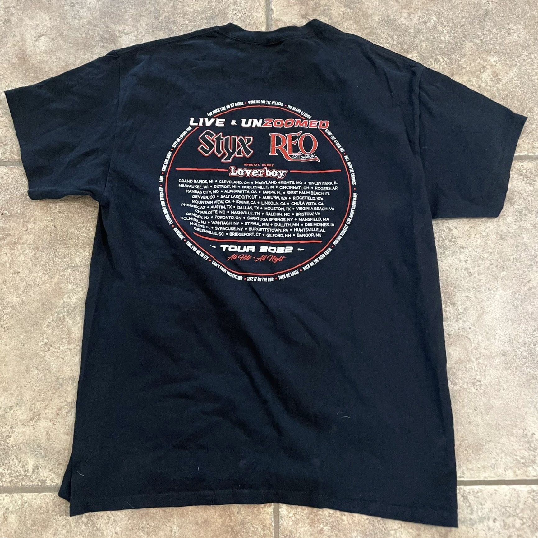 Gildan VINTAGE Styx Reo Loverboy Tour Shirt T-Shirt Mens Size L Black Band Graphic Tee Mens Size US L / EU 52-54 / 3 - 5 Thumbnail