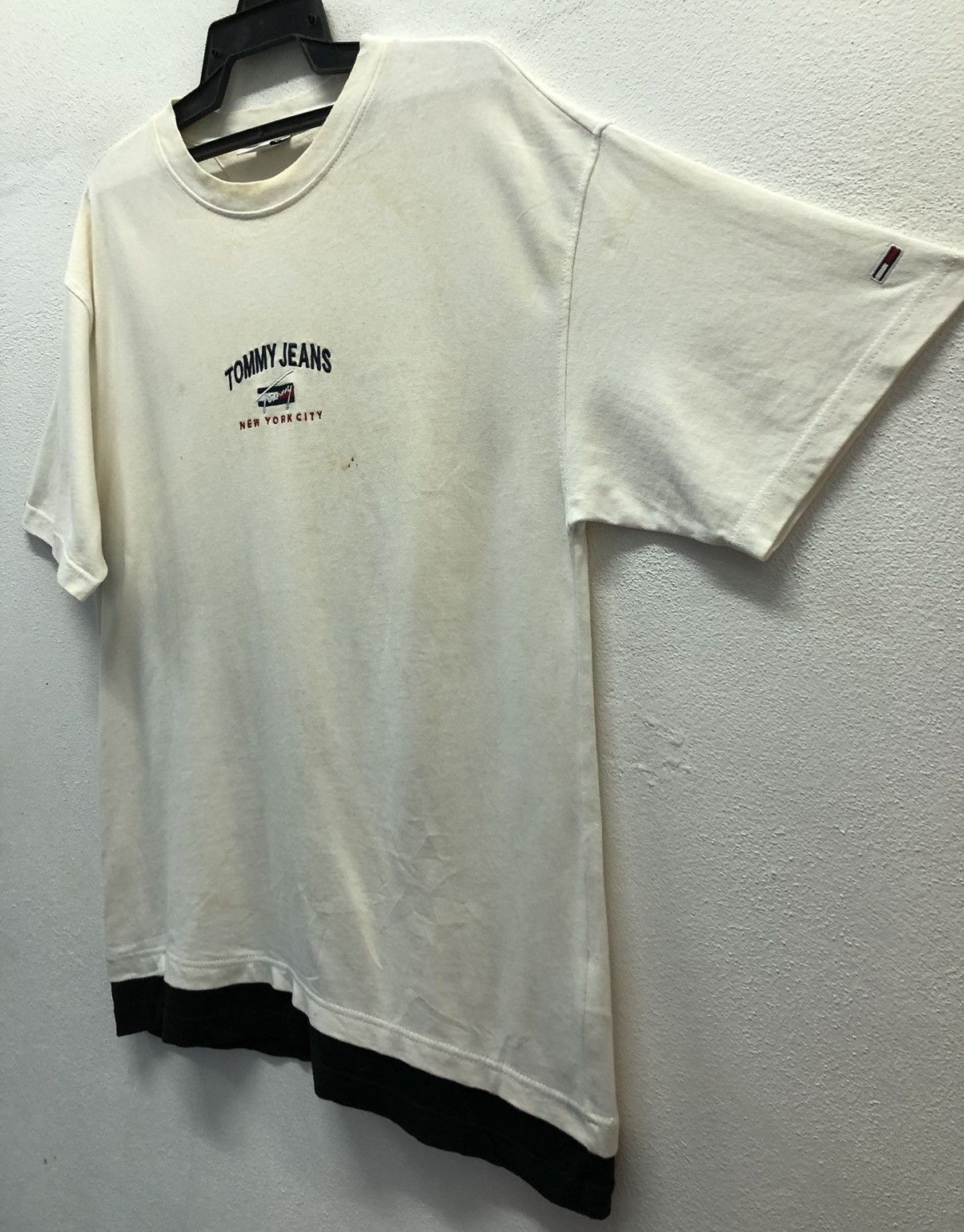 Tommy Jeans Vintage Tommy Jeans New York City T-Shirt Size US M / EU 48-50 / 2 - 5 Thumbnail