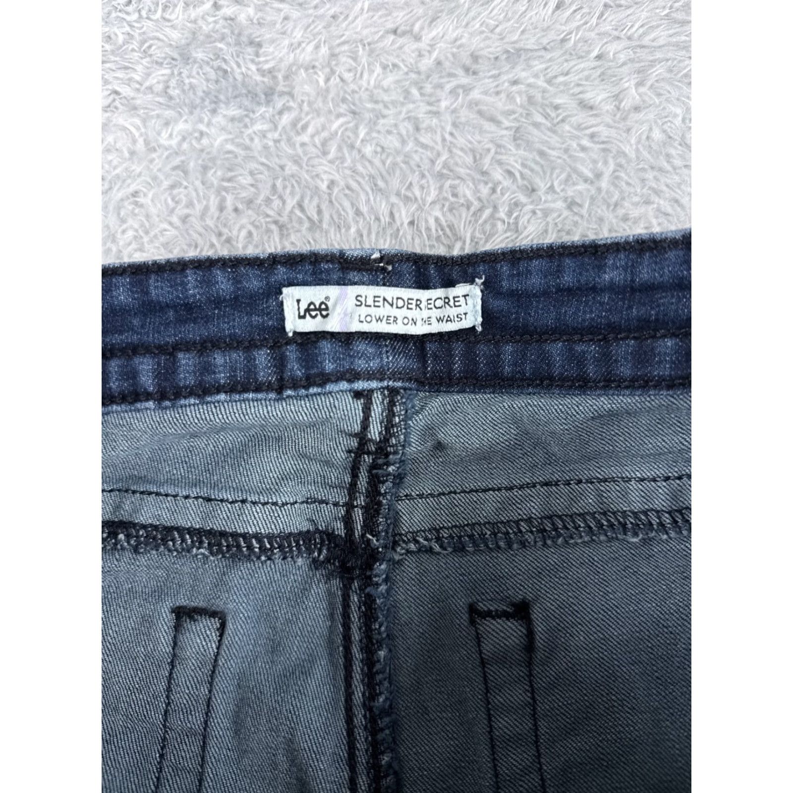 Lee Lee Jeans Women 8 Blue Denim Bootcut Slimming Secret Slender 27x30 Cotton Cotton Blend 5-Pocket Western Southwestern Cowboy Jeans Mens? Wait. Size 30" / US 8 / IT 44 - 6 Thumbnail