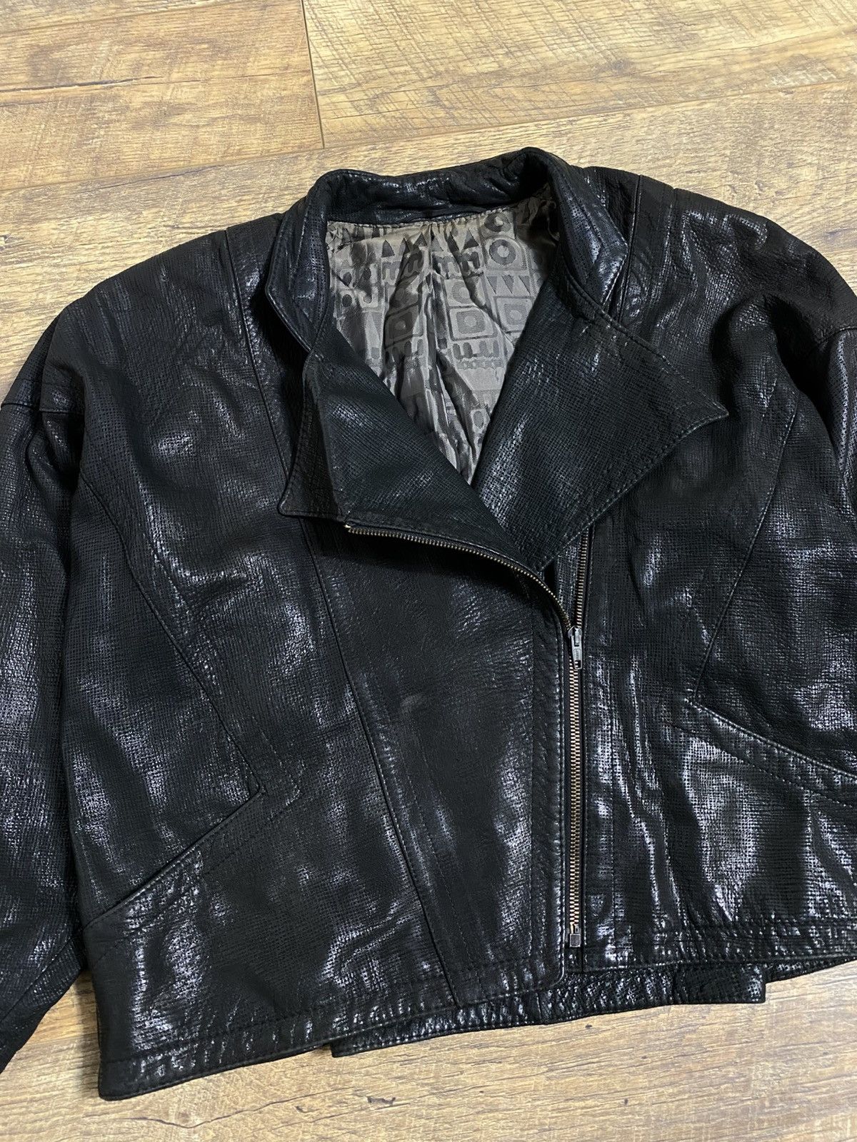Vintage Italian Designer Vintage Black Textured Leather Moto Jacket Size M / US 6-8 / IT 42-44 - 3 Thumbnail