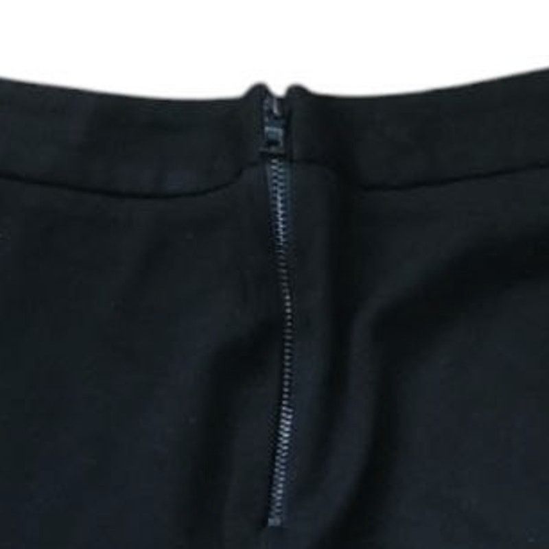 Alice + Olivia Alice + Olivia Black Capri Pants | Size 4 Size 27" / US 4 / IT 40 - 3 Thumbnail