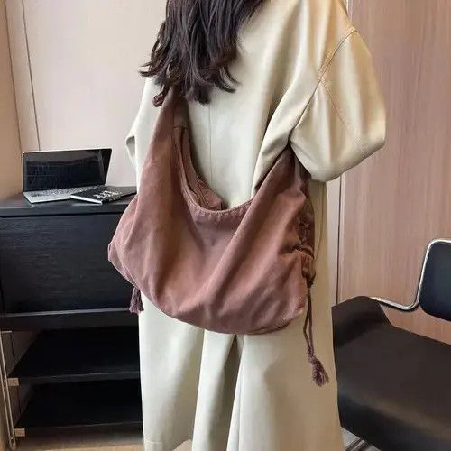 Japanese Brand × Vintage Large Capacity Crossbody/Shoulder Bags Unisex Size ONE SIZE - 3 Thumbnail
