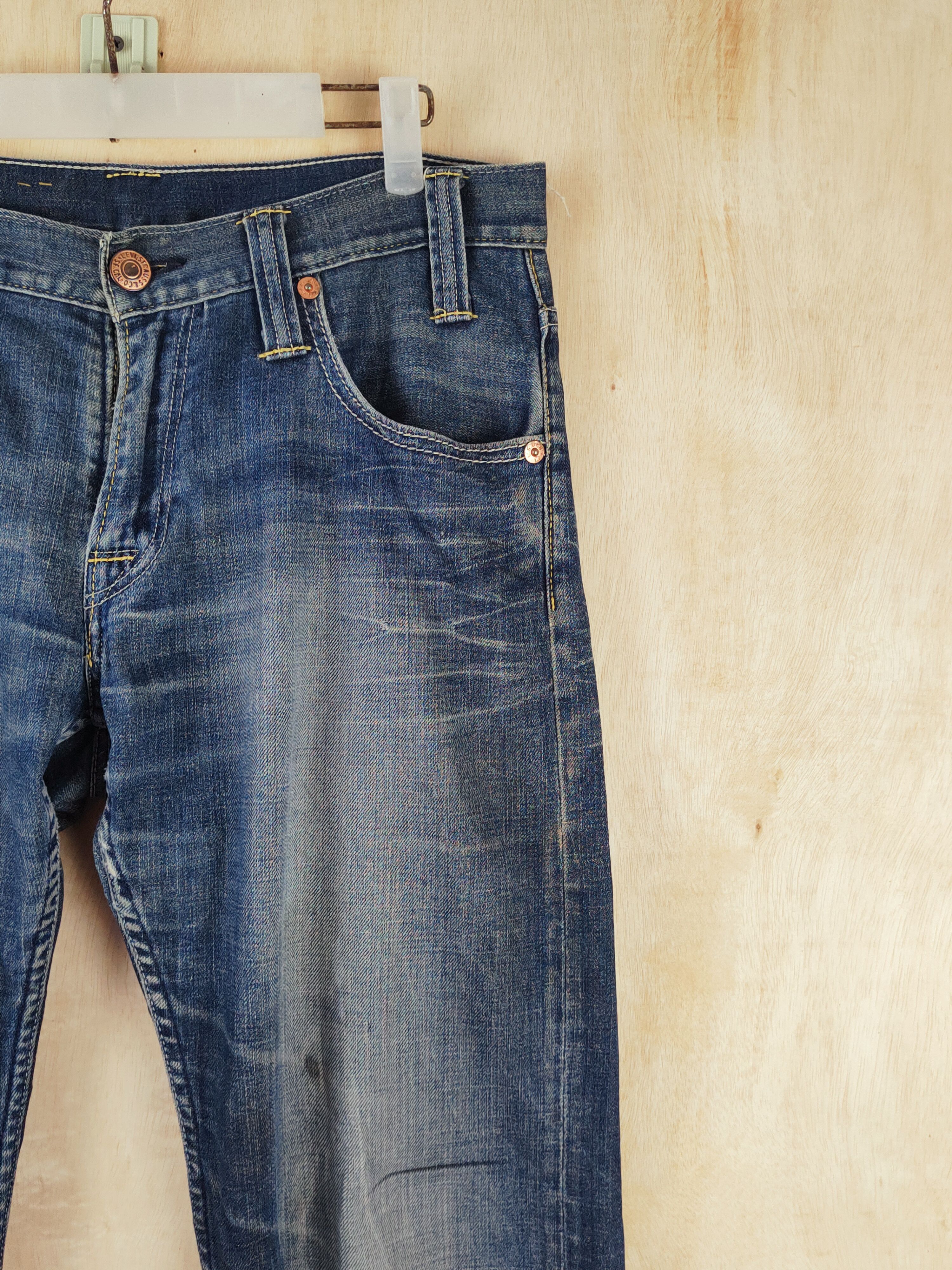 Japanese Brand Levi's Dark Blue Distressed Ripped Jeans #S2663 Size US 32 / EU 48 - 5 Thumbnail