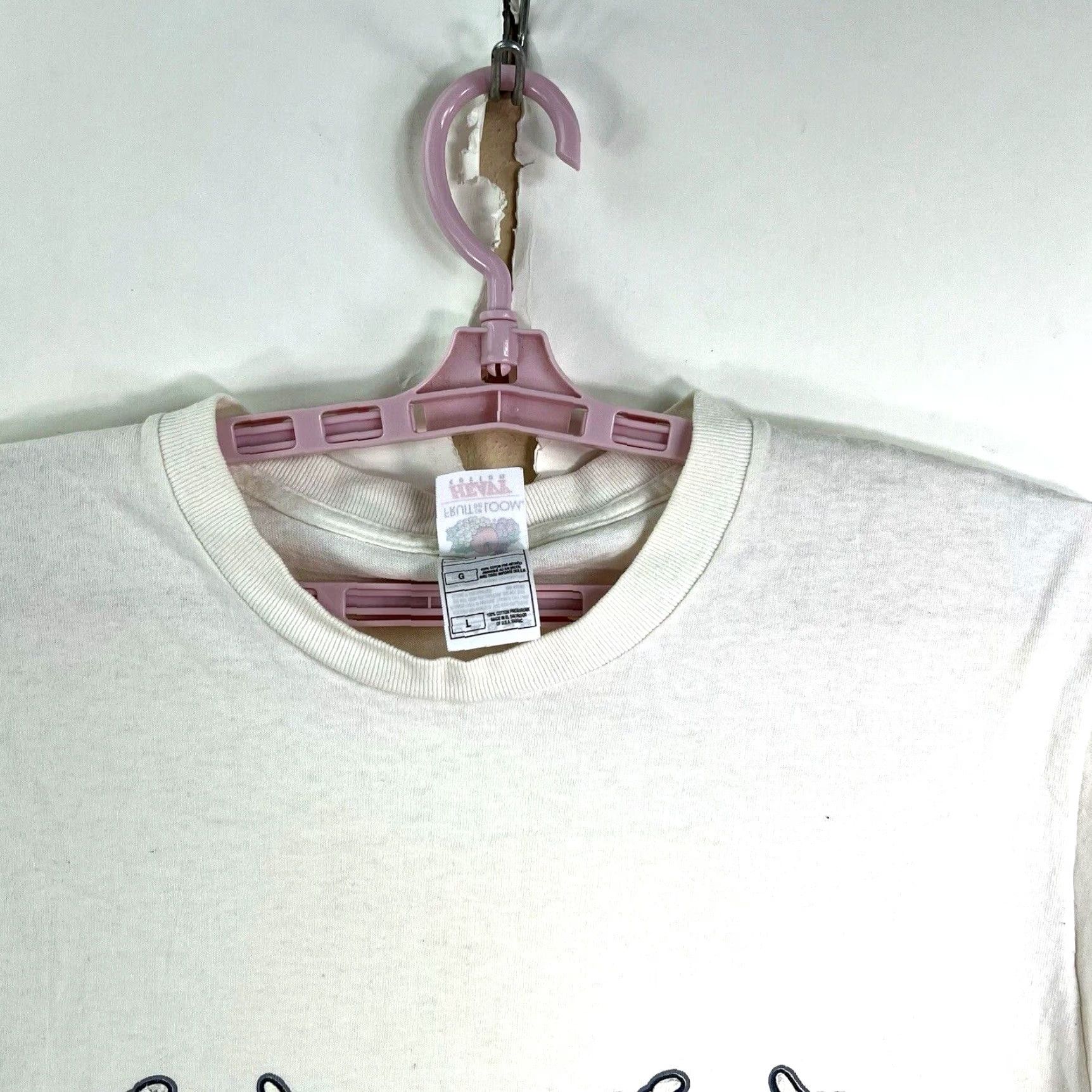 Hanes VINTAGE Hanes Maui Hawaii T-Shirt Unisex L Ivory 1990s Graphic Tee Adult Size L Hawaii Decade 90s Mens Womens Boys Girls Size US L / EU 52-54 / 3 - 3 Thumbnail