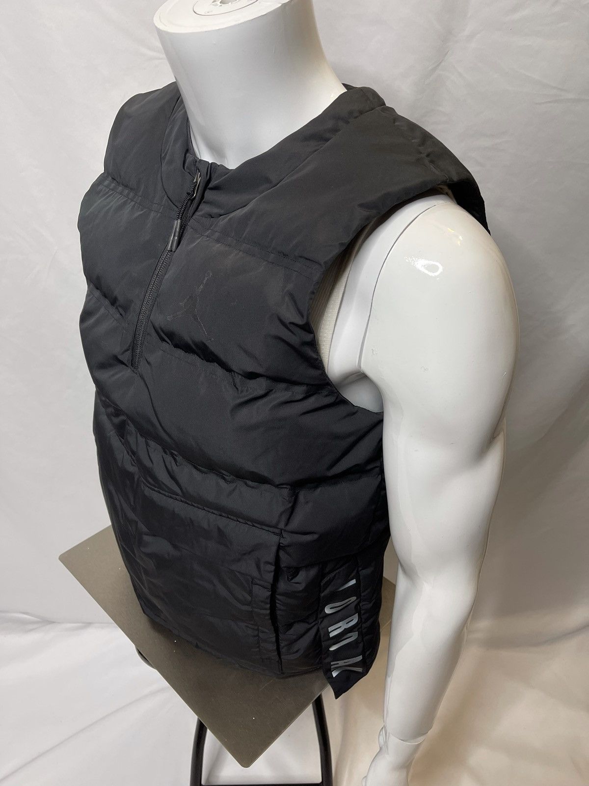 Jordan Brand Nike sb Air Jordan Tech Vest yeezy supreme kith essentials Size US S / EU 44-46 / 1 - 4 Thumbnail