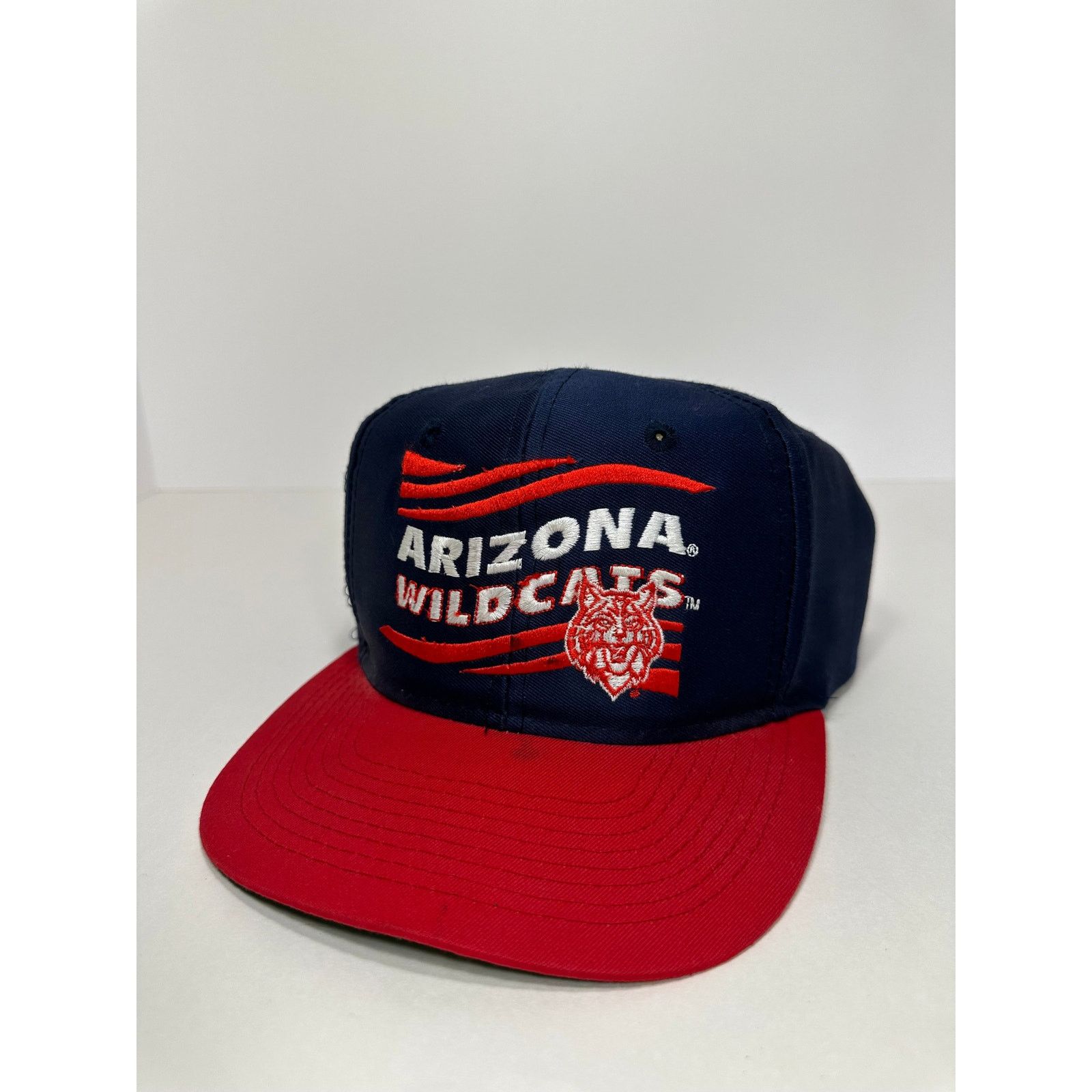 NCAA × Vintage Vintage Arizona Wildcats 1990s Wavy Script Snapback Hat Size ONE SIZE - 1 Thumbnail