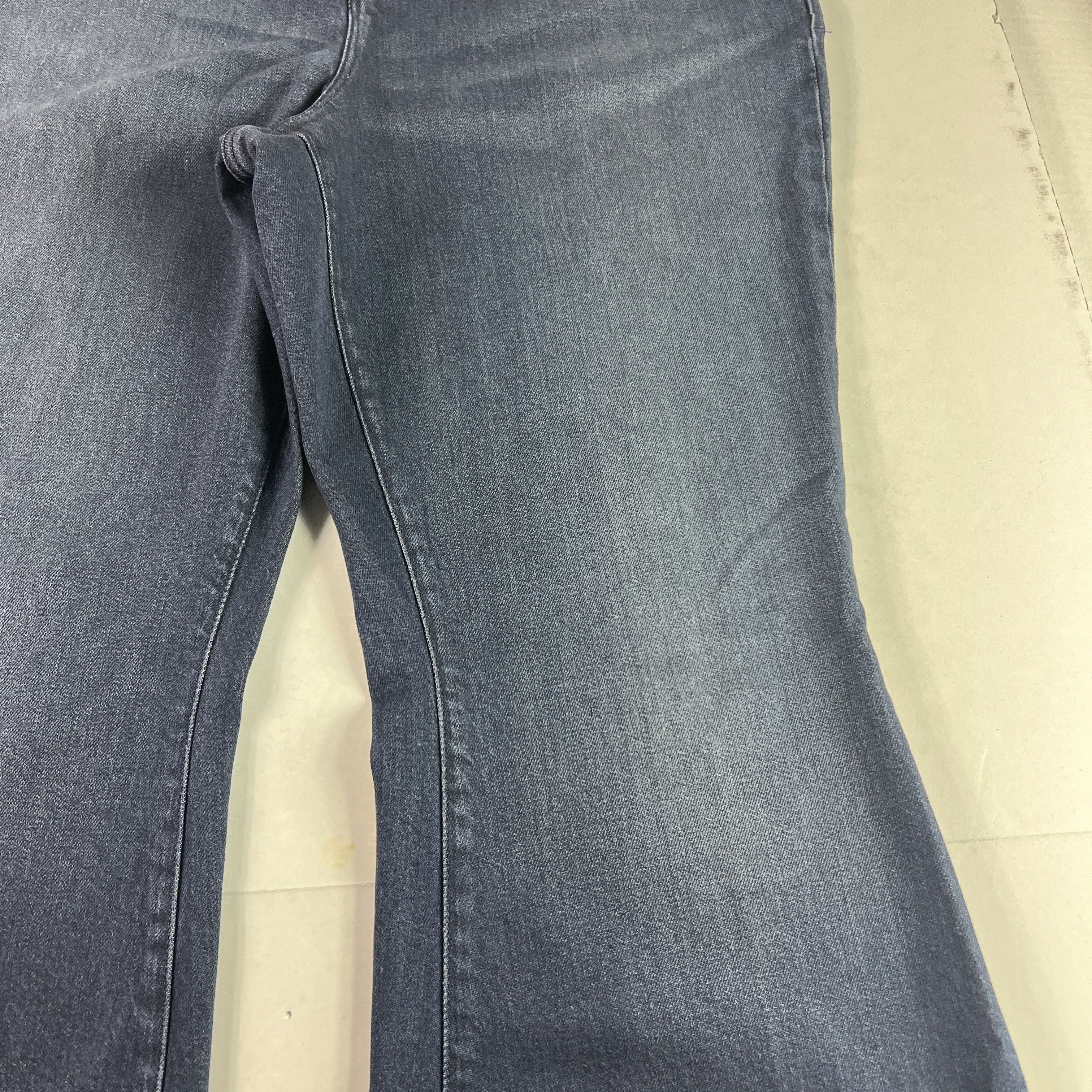 Good American Good American Jean Good Legs Flare High Rise Dark Blue Denim Size 40" / US 18 - 3 Thumbnail