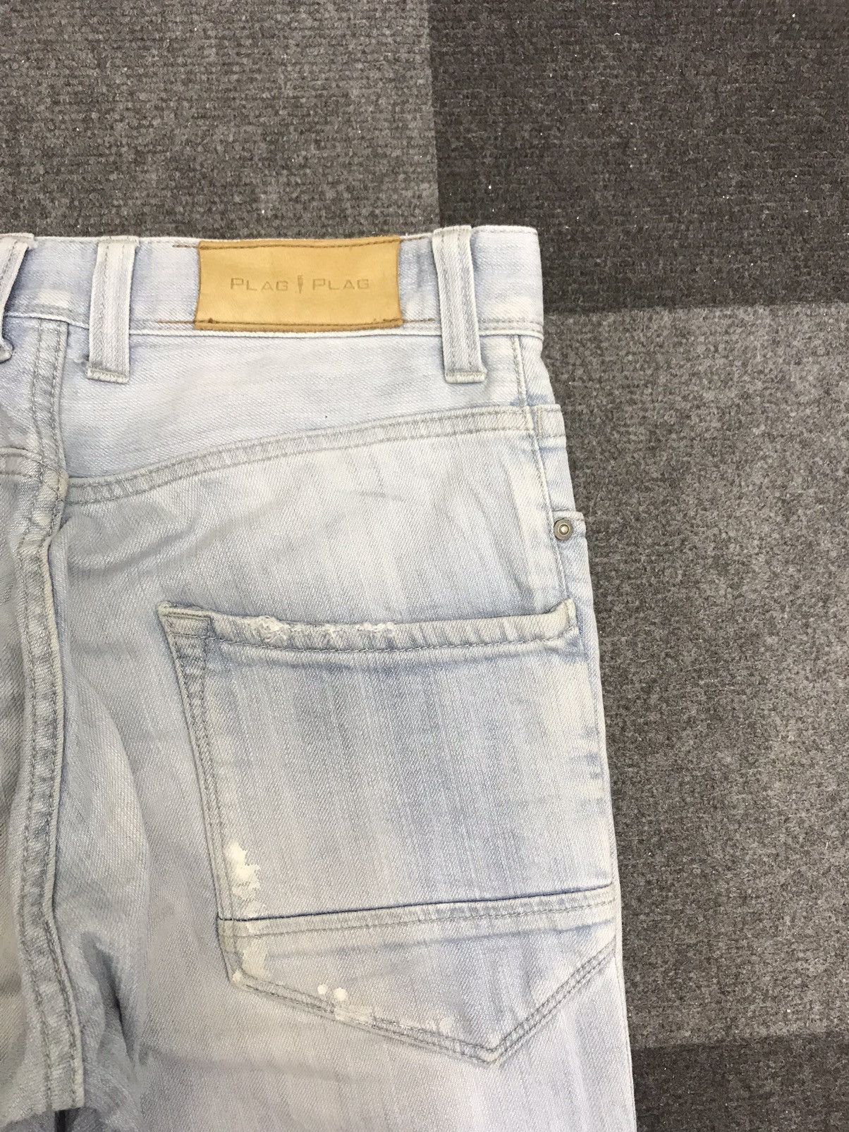 Japanese Brand 💥DESIGNER💥 PLAGPLAG Light Wash Skinny Distresed Denim F219 Size US 30 / EU 46 - 13 Thumbnail
