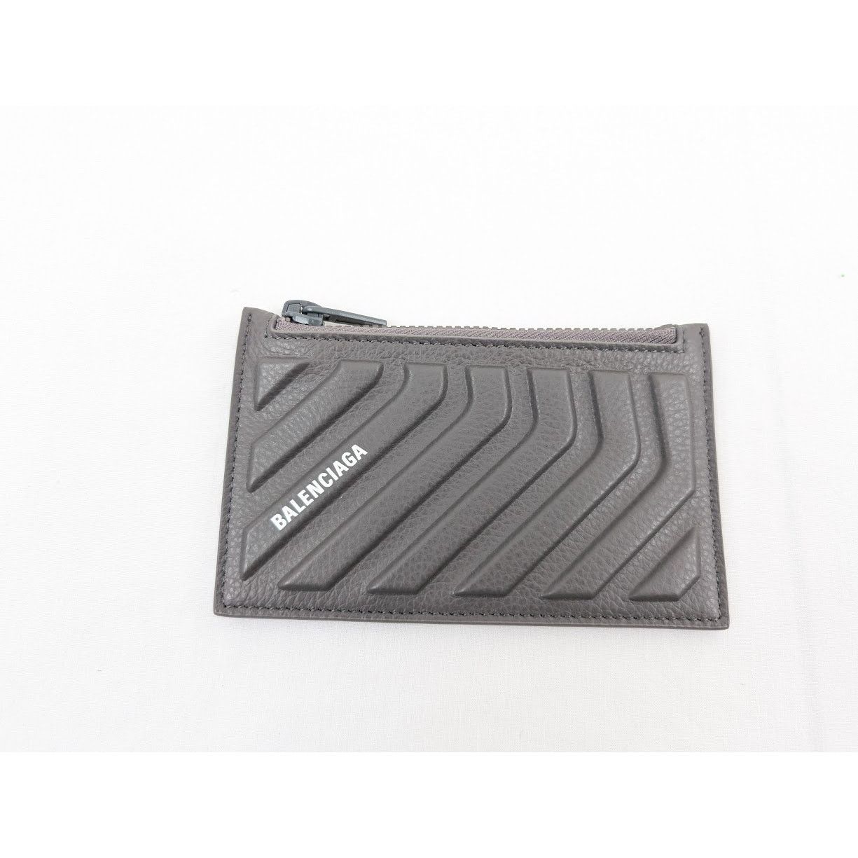 Balenciaga o1rshd1 Size: OS / Chevron Zip Wallet in Gray Size ONE SIZE - 1 Thumbnail