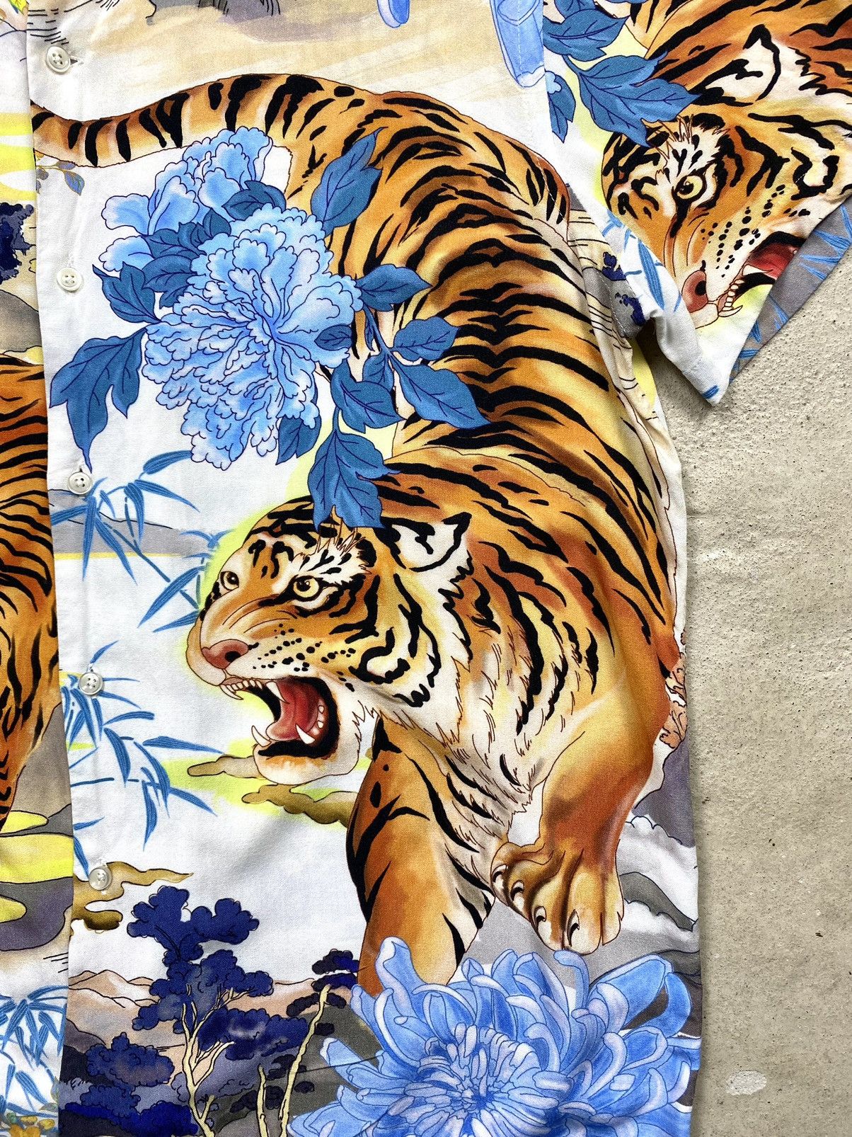 Vintage Vintage Beautiful Tiger Japan Shirt Y2K Kapital Size US L / EU 52-54 / 3 - 4 Thumbnail