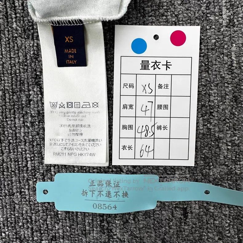 Louis Vuitton Louis Vuitton Co-branded color printed logo checkerboard T Size US XS / EU 42 / 0 - 7 Thumbnail