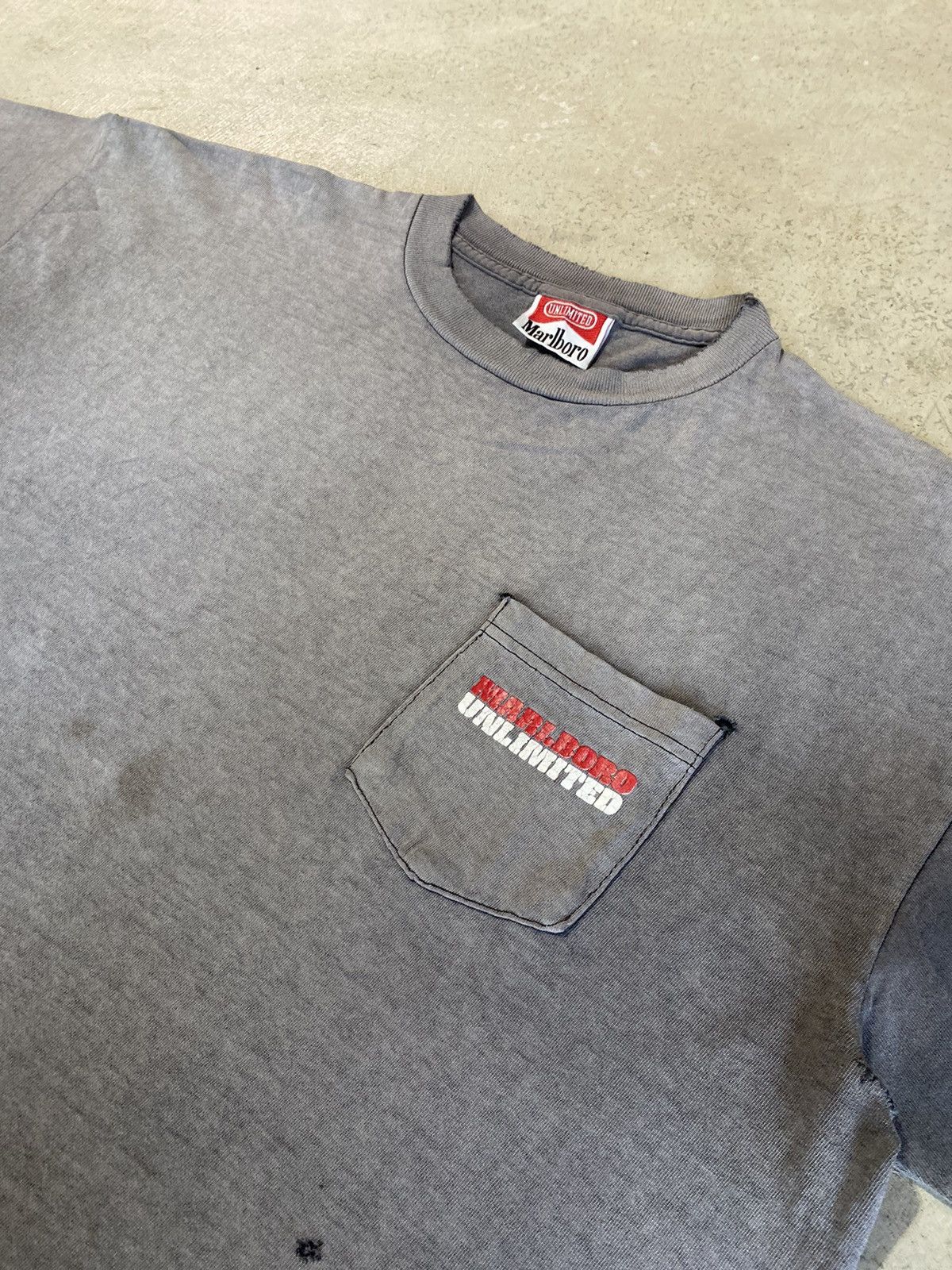 4GSELLER × Marlboro × Vintage Vintage Marlboro Unlimited Lizard Gecko Smoked Faded Shirt Size US XL / EU 56 / 4 - 15 Thumbnail