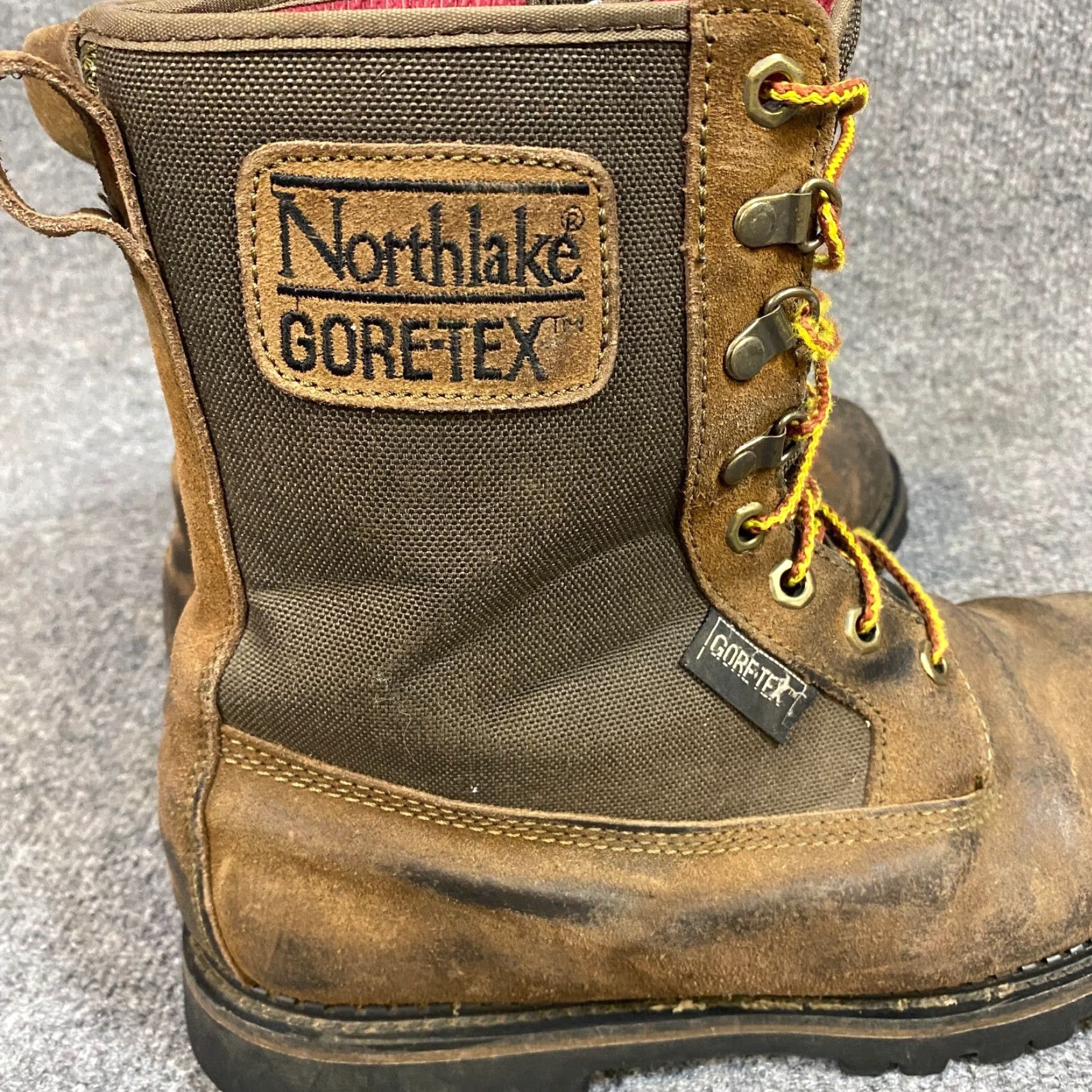Vintage Northlake Boots Men 11 M Brown Leather Water Resistant 3M Thinsulate Insulation Workwear Leather Combat Mid-Calf Lace Up Rubber Outsole Size US 11 / EU 44 - 7 Thumbnail