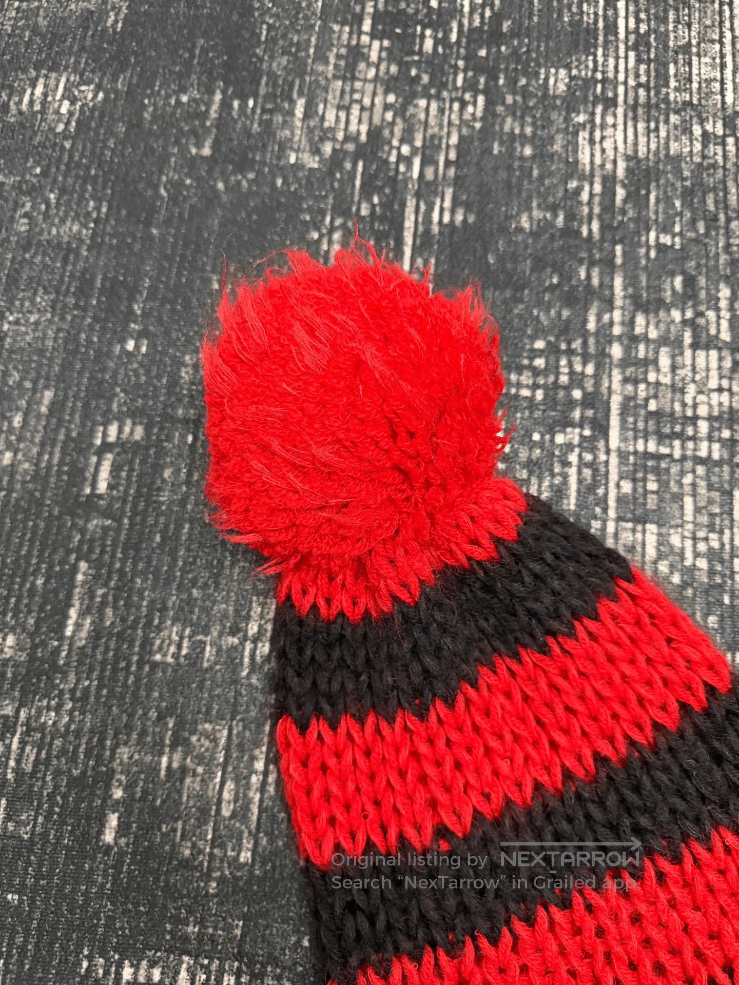 Yves Saint Laurent Saint Laurent Red Black Knit Hat. Size ONE SIZE - 2 Thumbnail