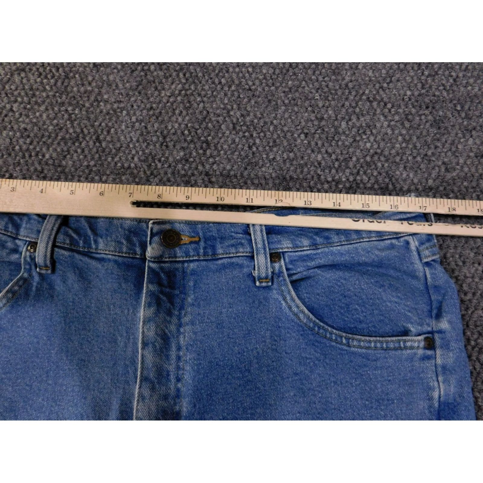 Wrangler Wrangler Jeans Mens 36x32 Blue Regular Denim Straight Leg 5-Pocket Stretch Regular Fit Size 36 Medium Wash Mens Size US 36 / EU 52 - 5 Thumbnail