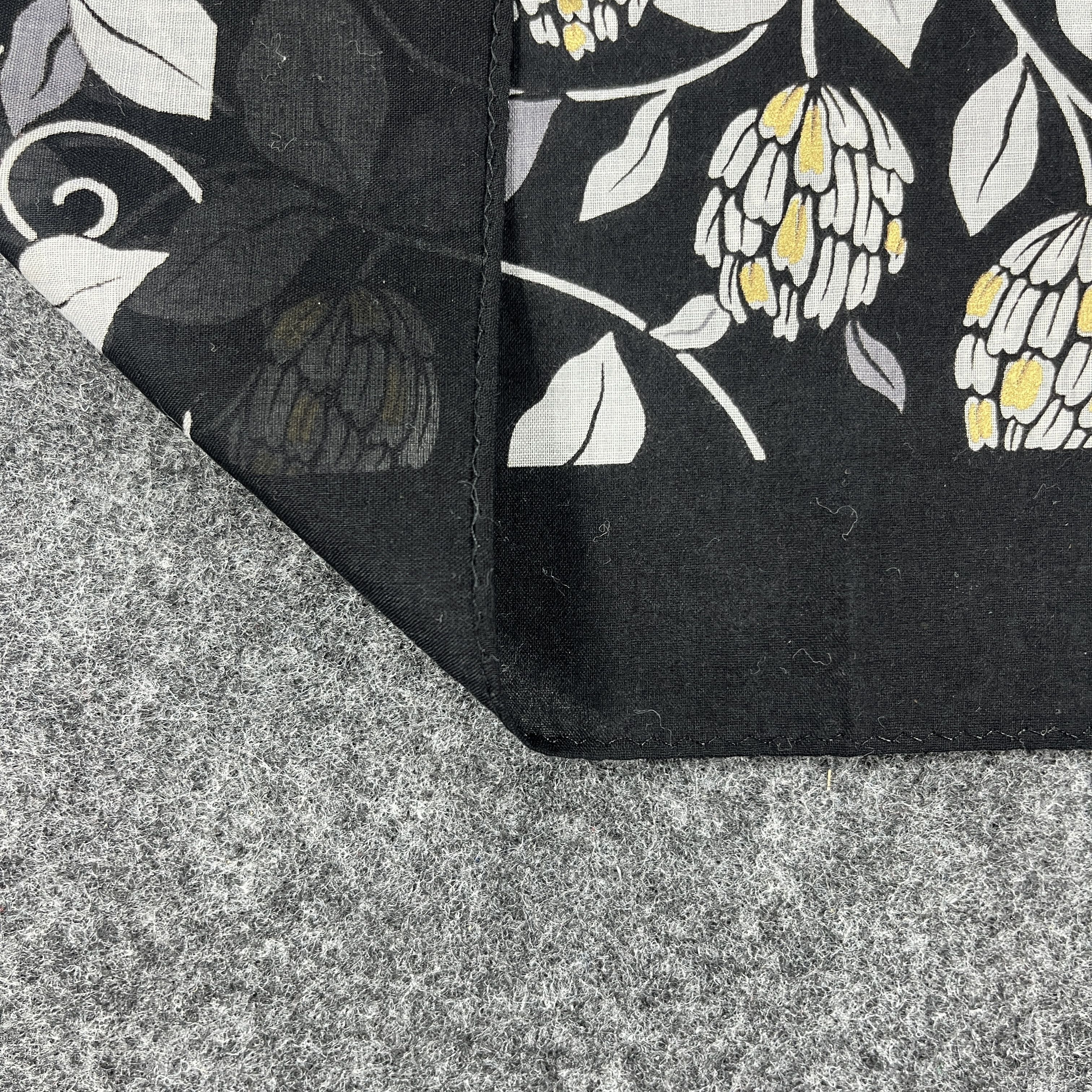 Hiroko Koshino Homme Hiroko Koshino Handkerchief / Bandana / Neckerchief B260 Size ONE SIZE - 7 Thumbnail