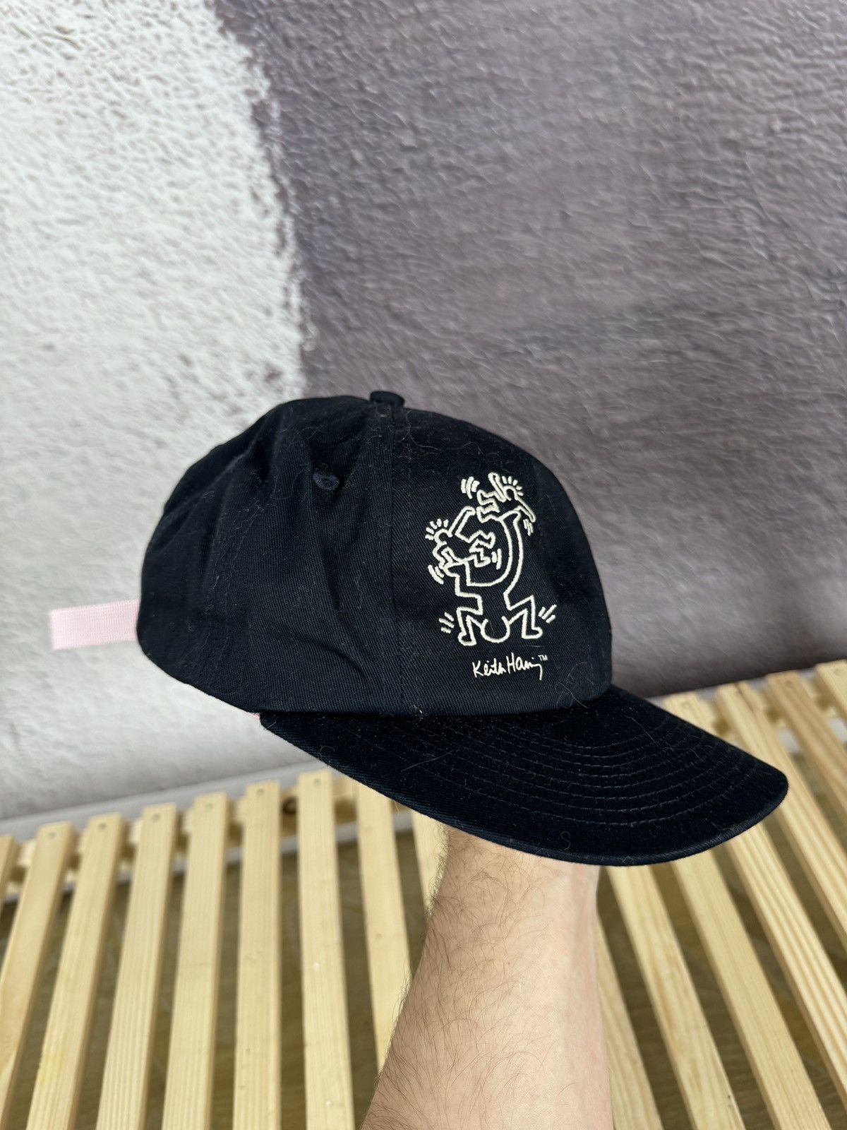 H&M × Keith Haring Keith Harring x H&M double logo cap Size ONE SIZE - 4 Thumbnail